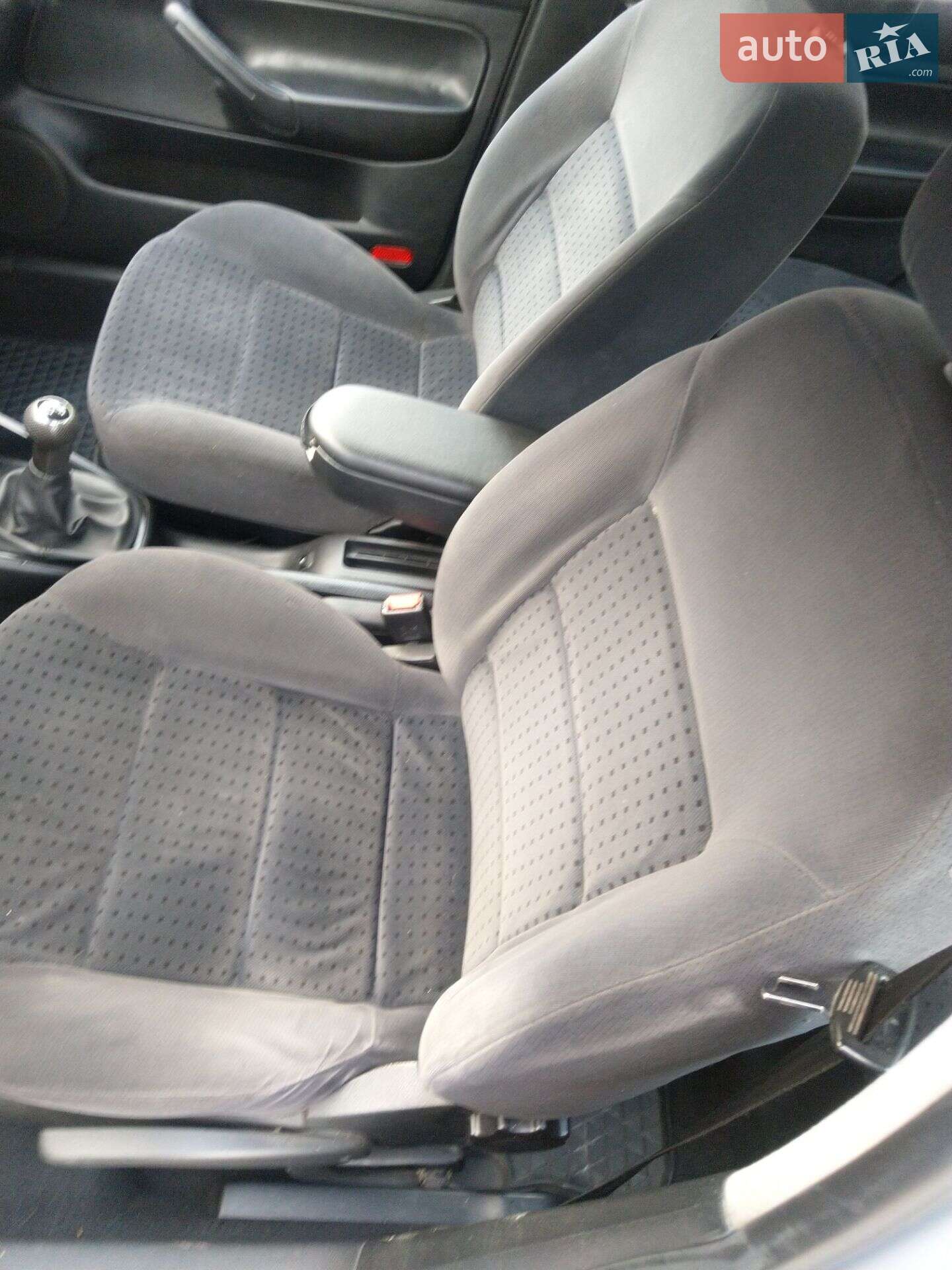 Volkswagen Golf 2000 VIN WVWZZZ1JZYW401059 фото оголошення 8 з 12