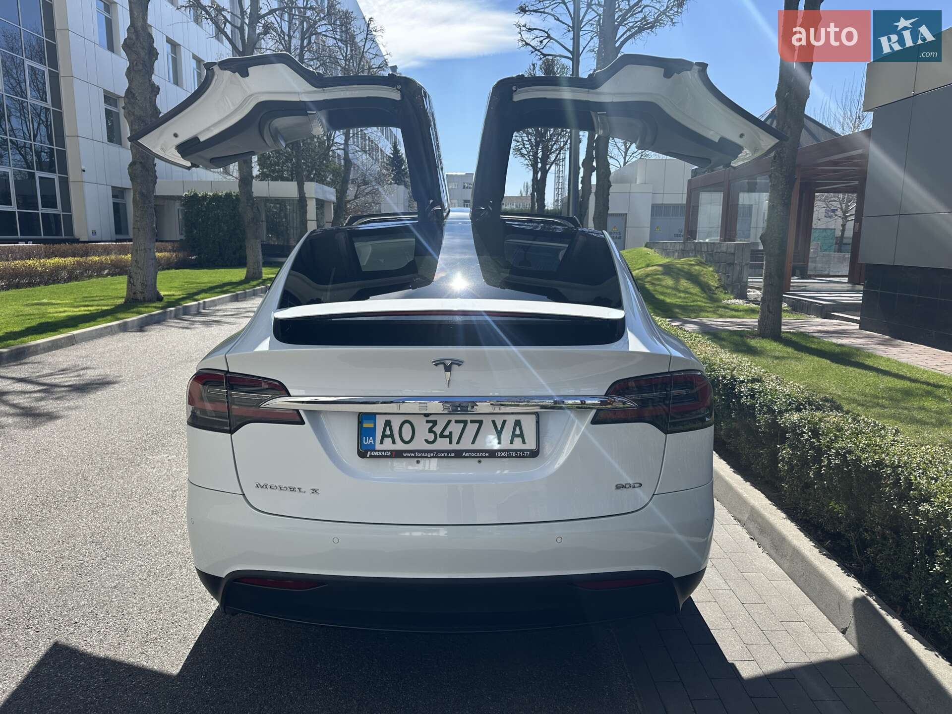 Tesla Model X 2016 VIN 5YJXCBE22GF021410 фото оголошення 4 з 40