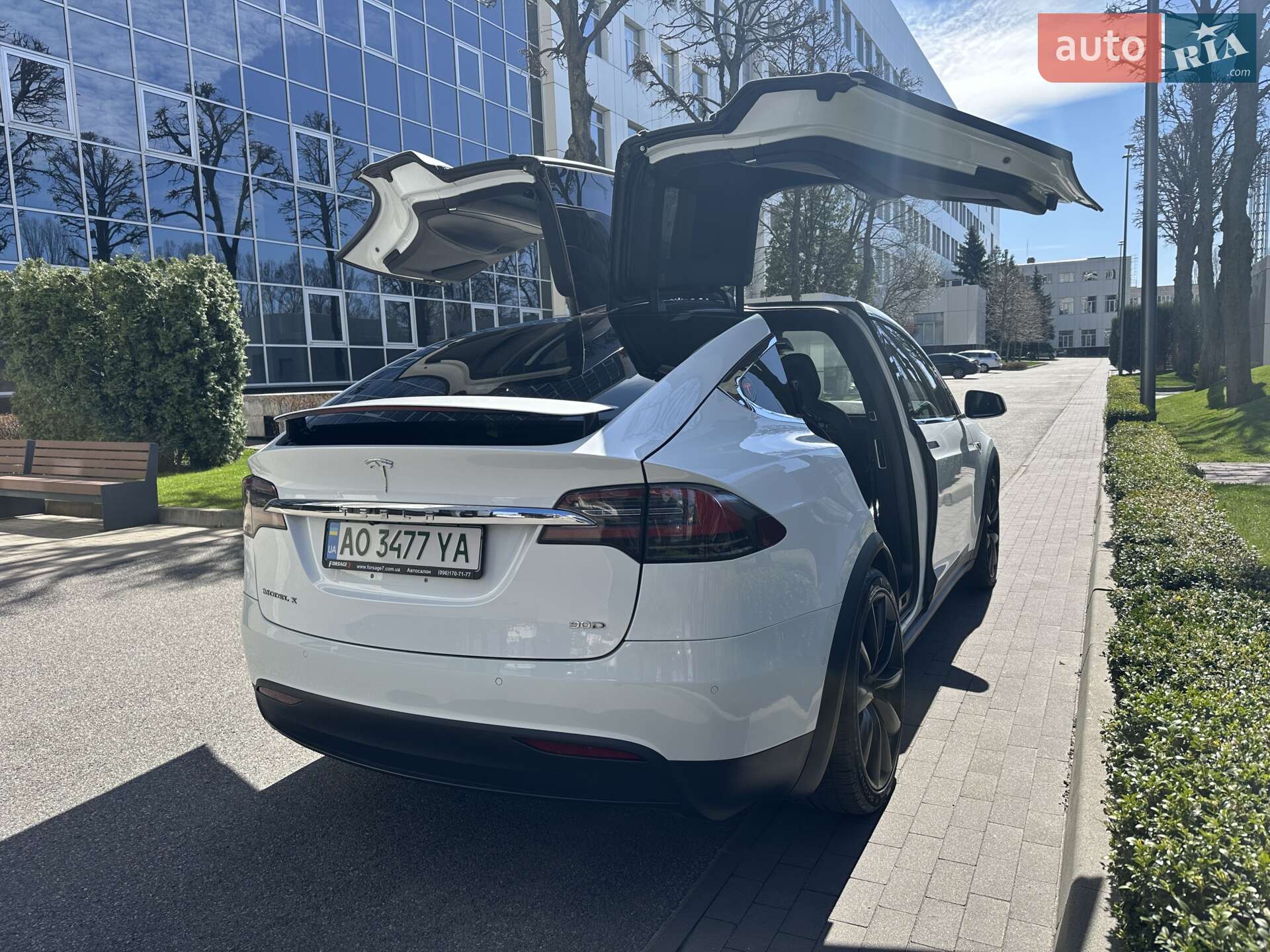 Tesla Model X 2016 VIN 5YJXCBE22GF021410 фото оголошення 5 з 40