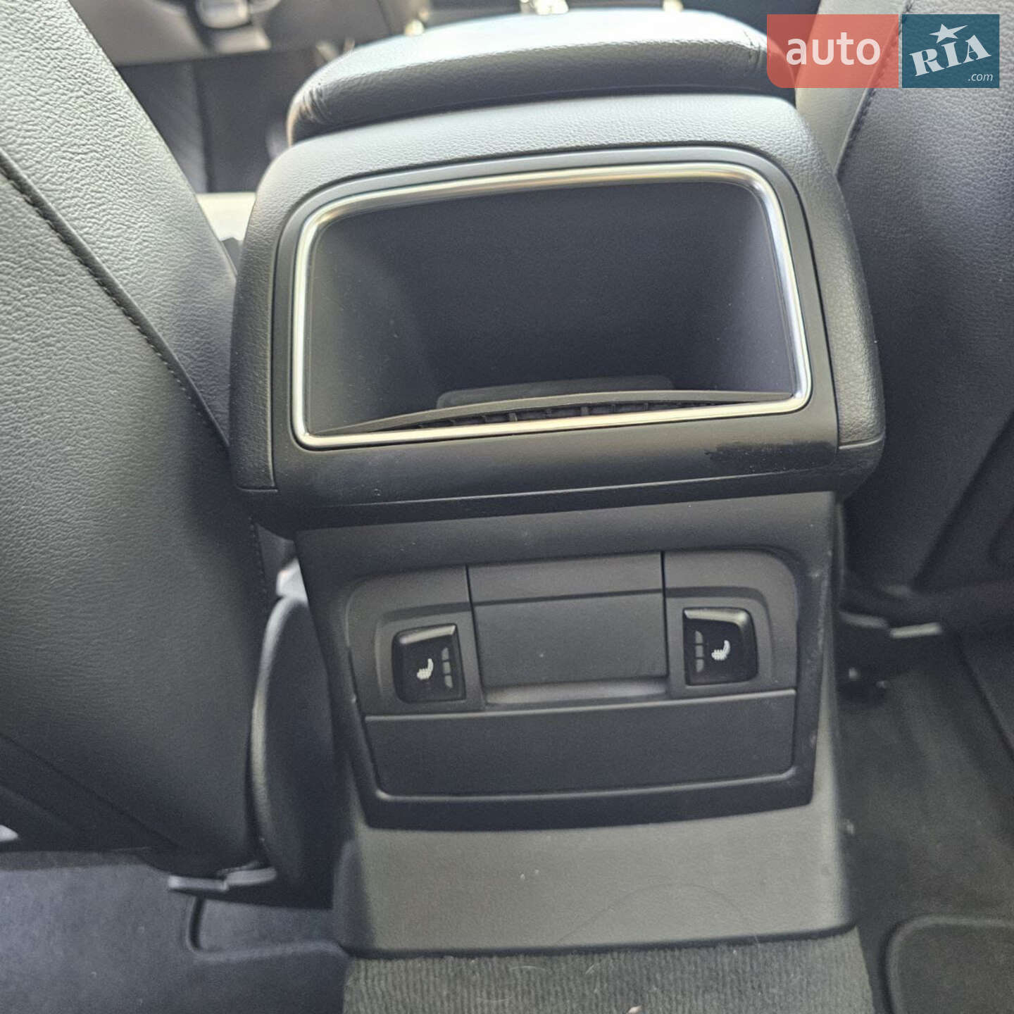 Audi Q5 2015 VIN WAUZZZ8R5GA006513 фото оголошення 10 з 14