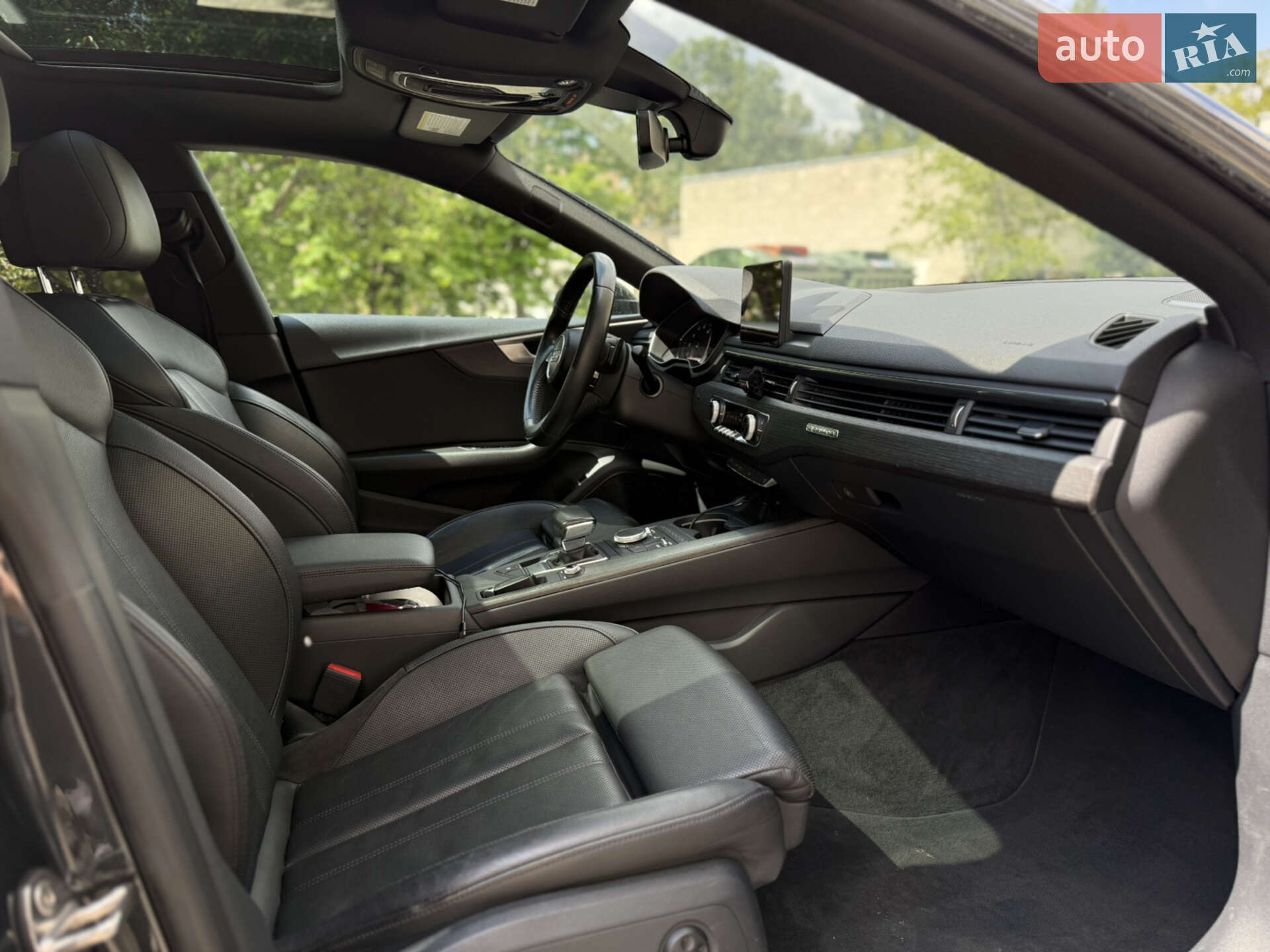Audi A5 2018 VIN WAUBNCF5XJA078731 фото оголошення 12 з 22