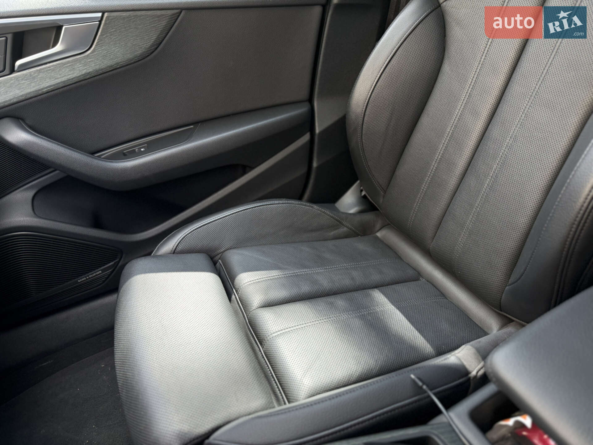 Audi A5 2018 VIN WAUBNCF5XJA078731 фото оголошення 13 з 22
