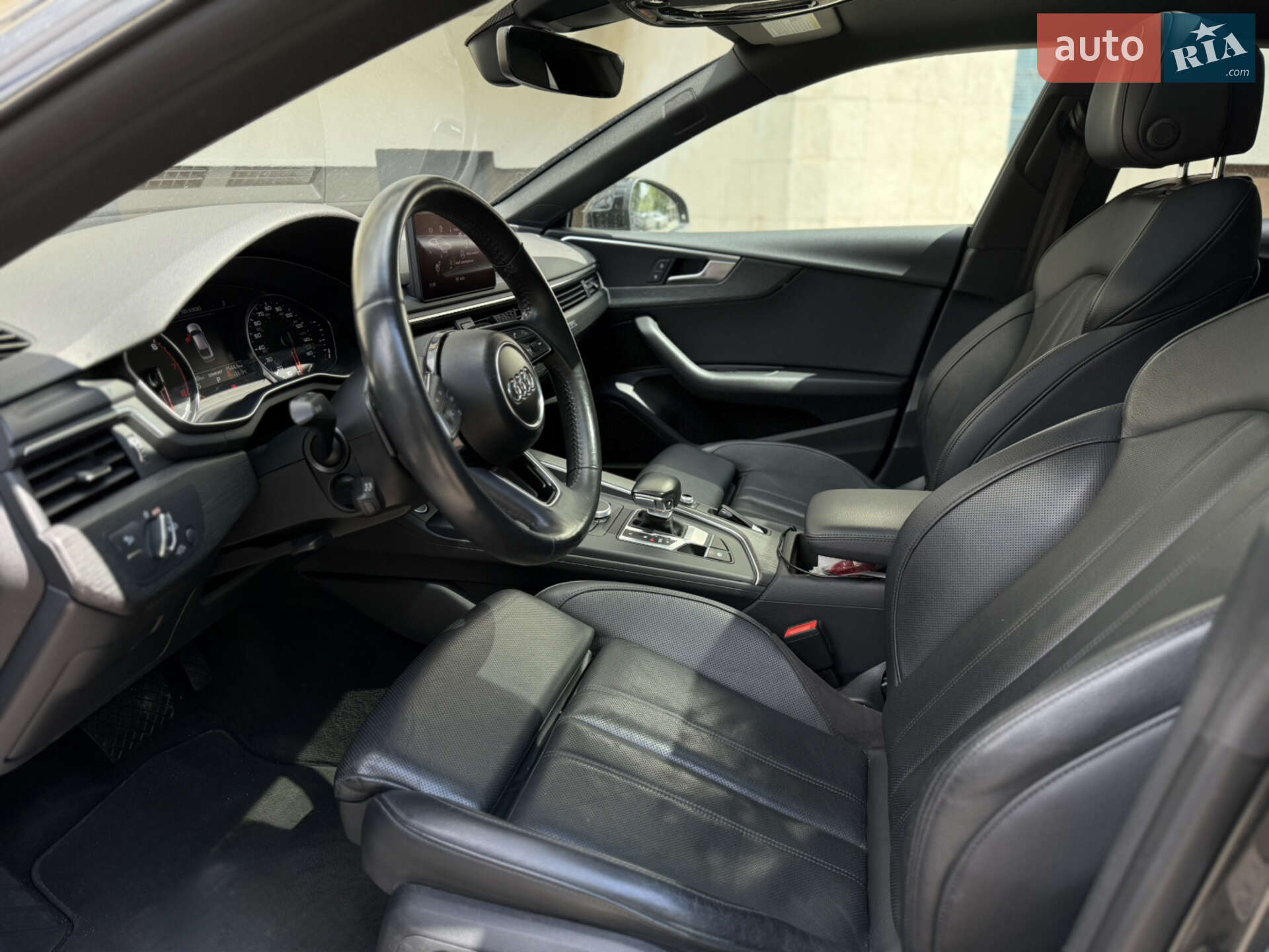 Audi A5 2018 VIN WAUBNCF5XJA078731 фото оголошення 16 з 22