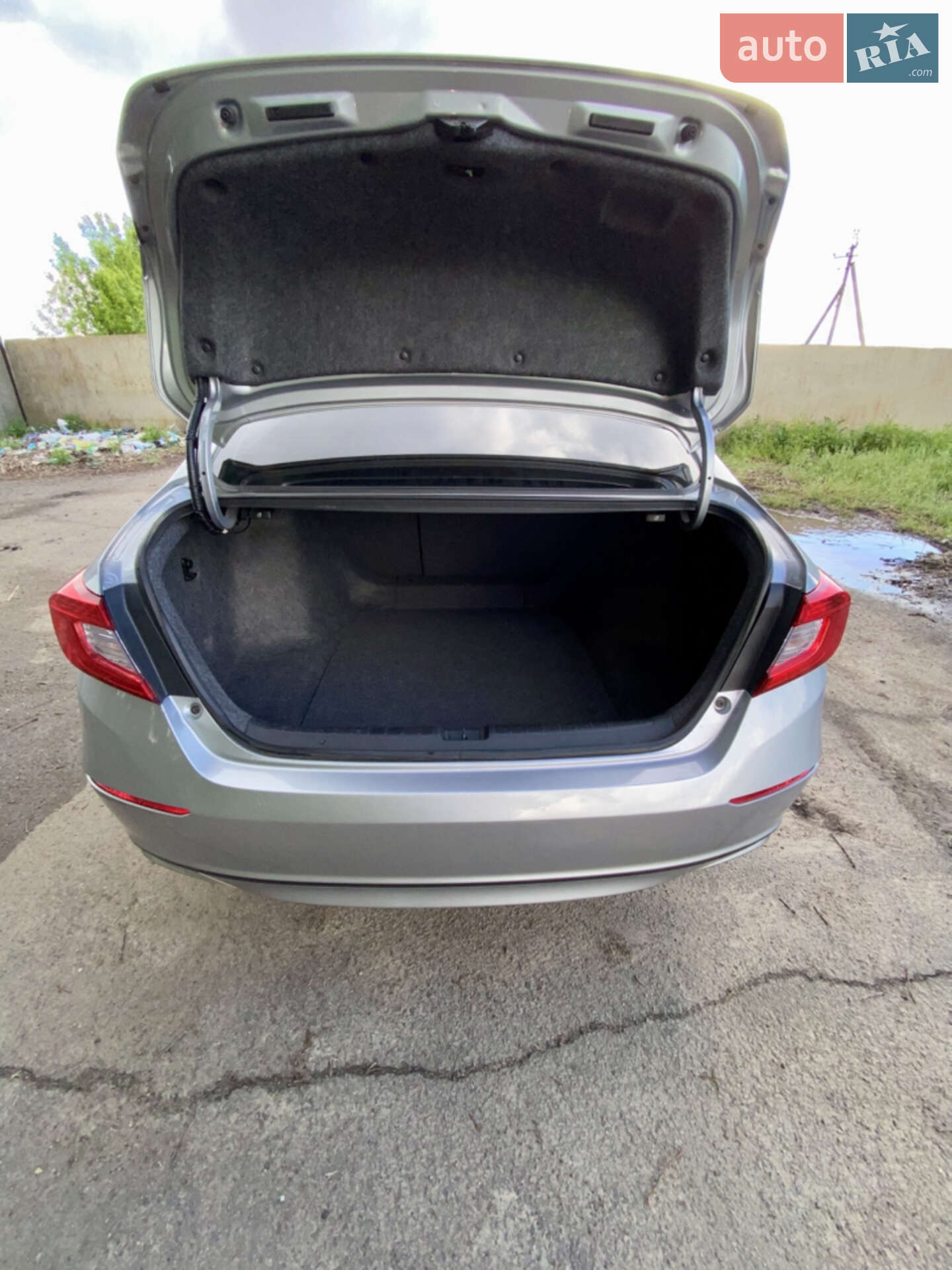 Honda Accord 2020 VIN 1HGCV3F12LA004261 фото оголошення 11 з 23
