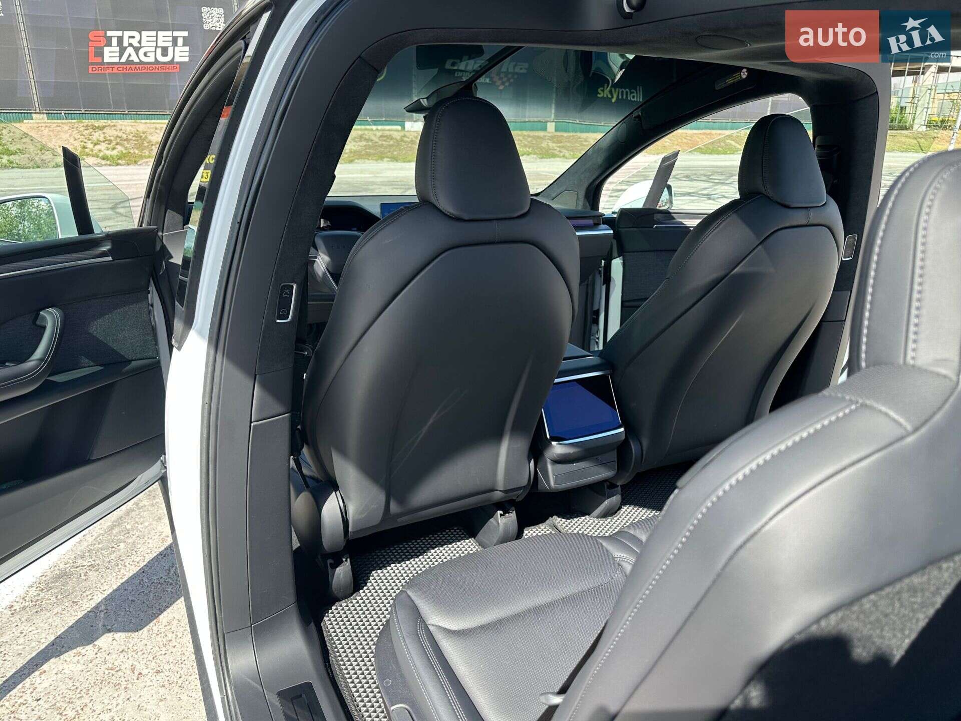 Tesla Model X 2022 VIN 7SAXCDE58NF363062 фото оголошення 11 з 16