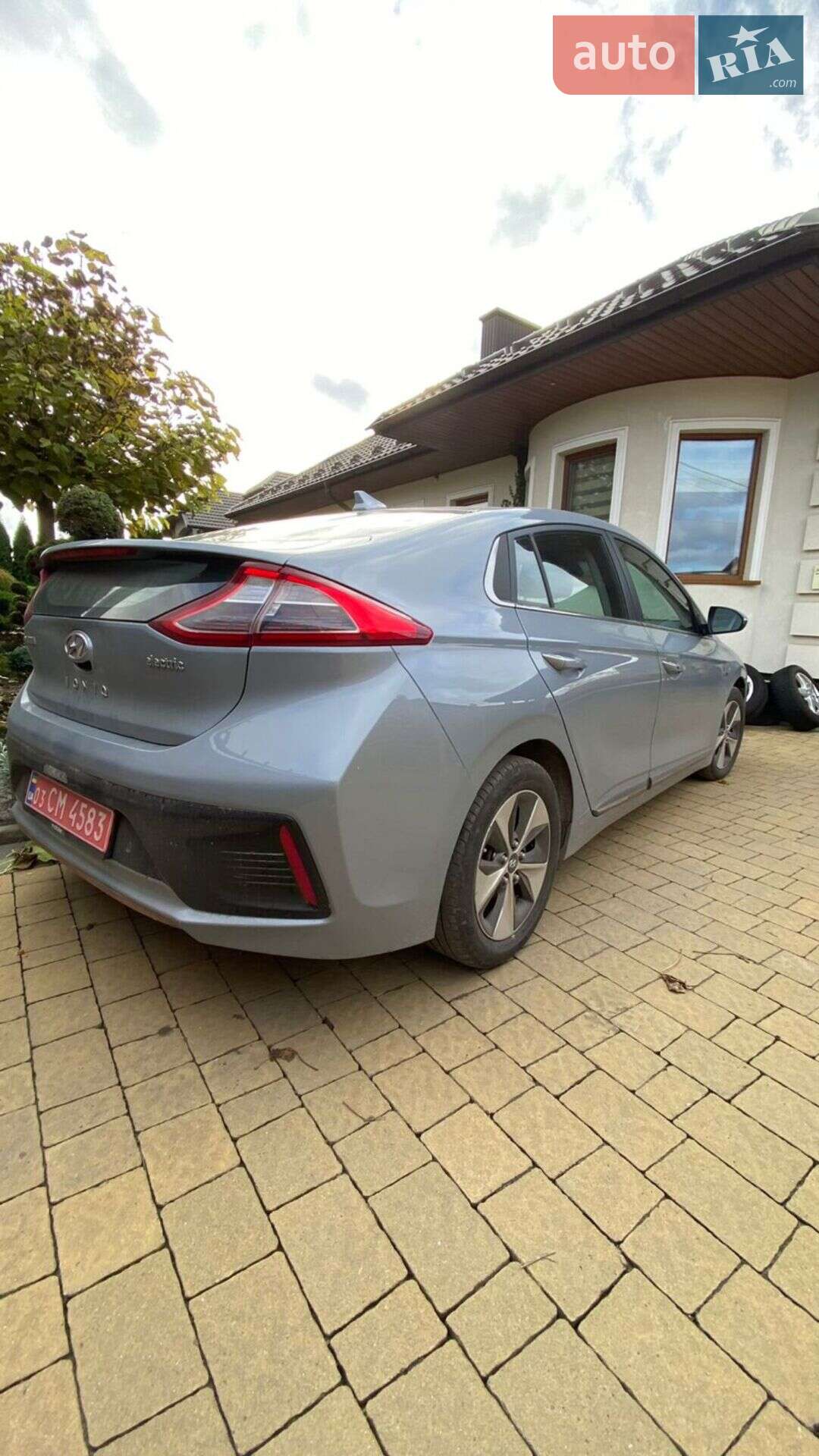Hyundai Ioniq 2018 VIN KMHC851HFKU042173 фото оголошення 2 з 61