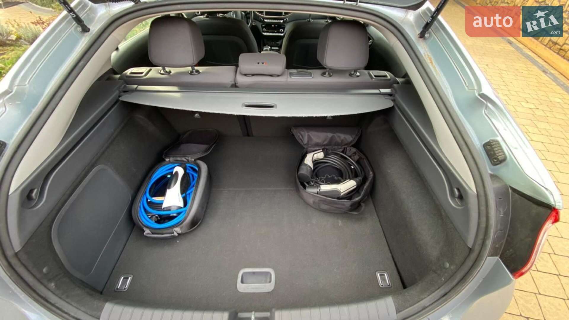 Hyundai Ioniq 2018 VIN KMHC851HFKU042173 фото оголошення 16 з 61
