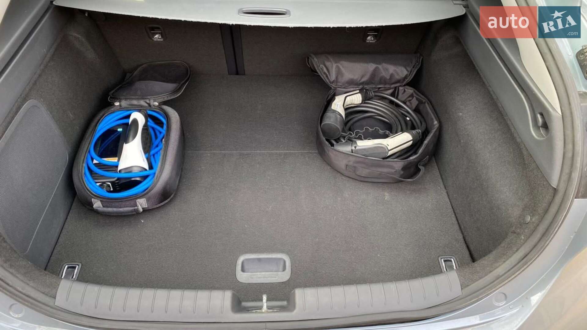 Hyundai Ioniq 2018 VIN KMHC851HFKU042173 фото оголошення 15 з 61