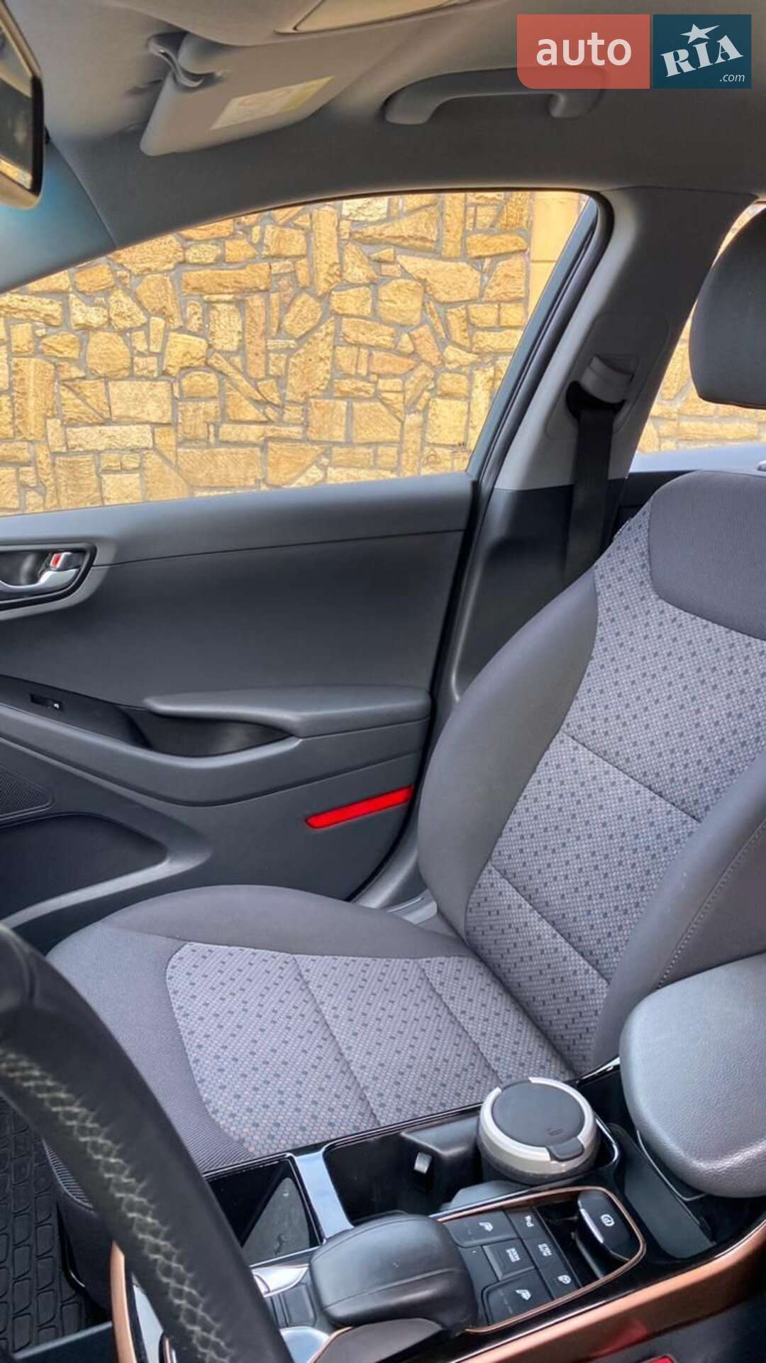 Hyundai Ioniq 2018 VIN KMHC851HFKU042173 фото оголошення 24 з 61
