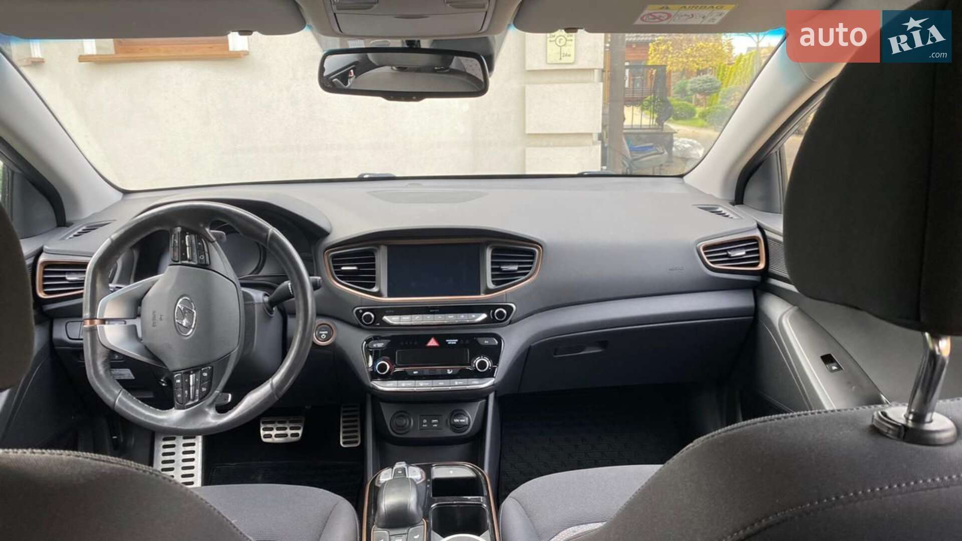 Hyundai Ioniq 2018 VIN KMHC851HFKU042173 фото оголошення 25 з 61
