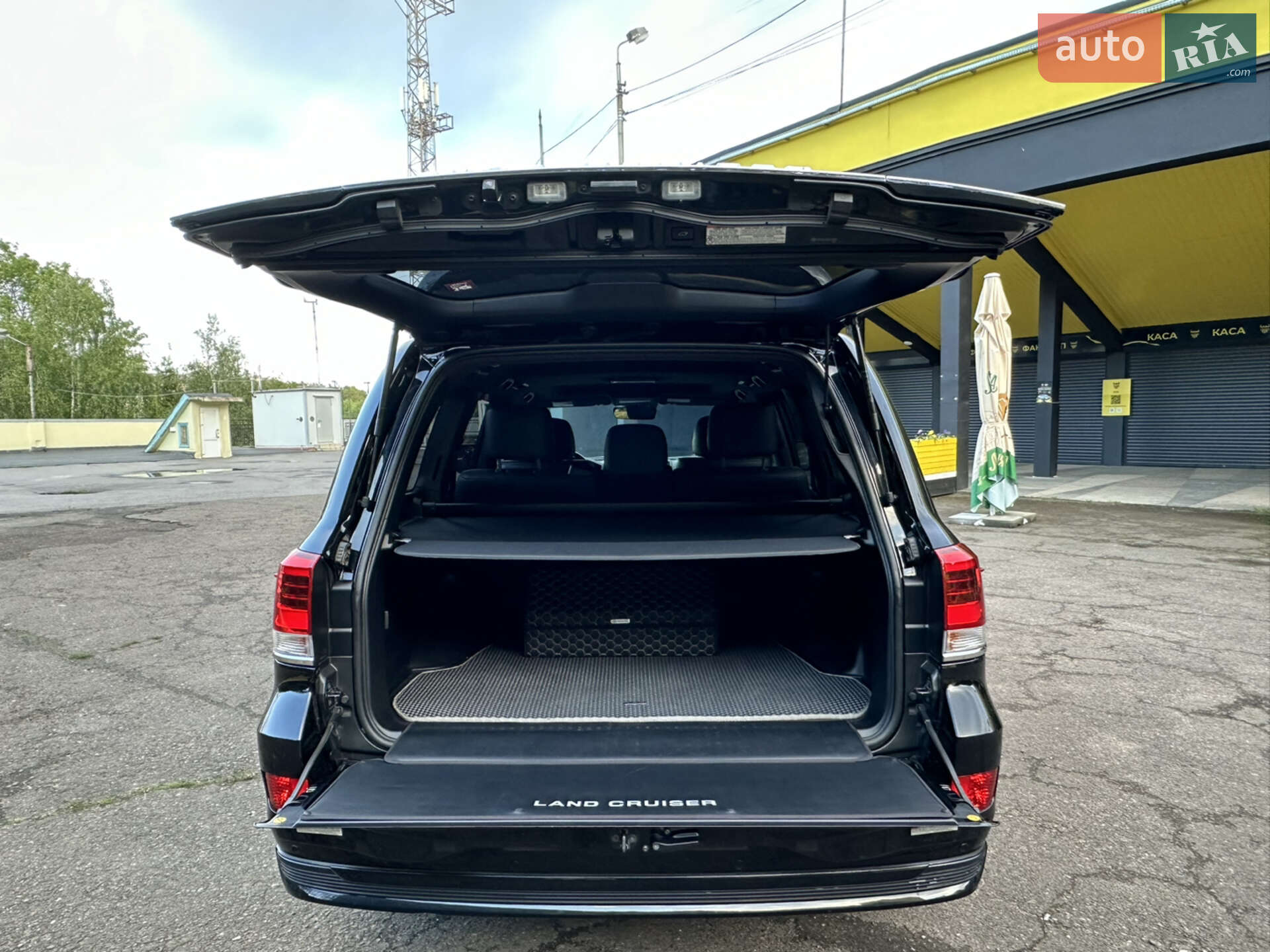 Toyota Land Cruiser 2020 VIN JTMCV02J804310488 фото оголошення 3 з 9
