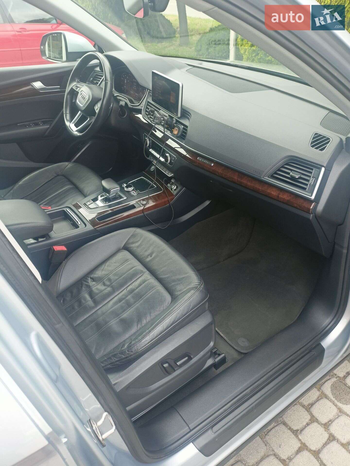 Audi Q5 2018 VIN WA1ANAFY8J2196357 фото оголошення 16 з 73