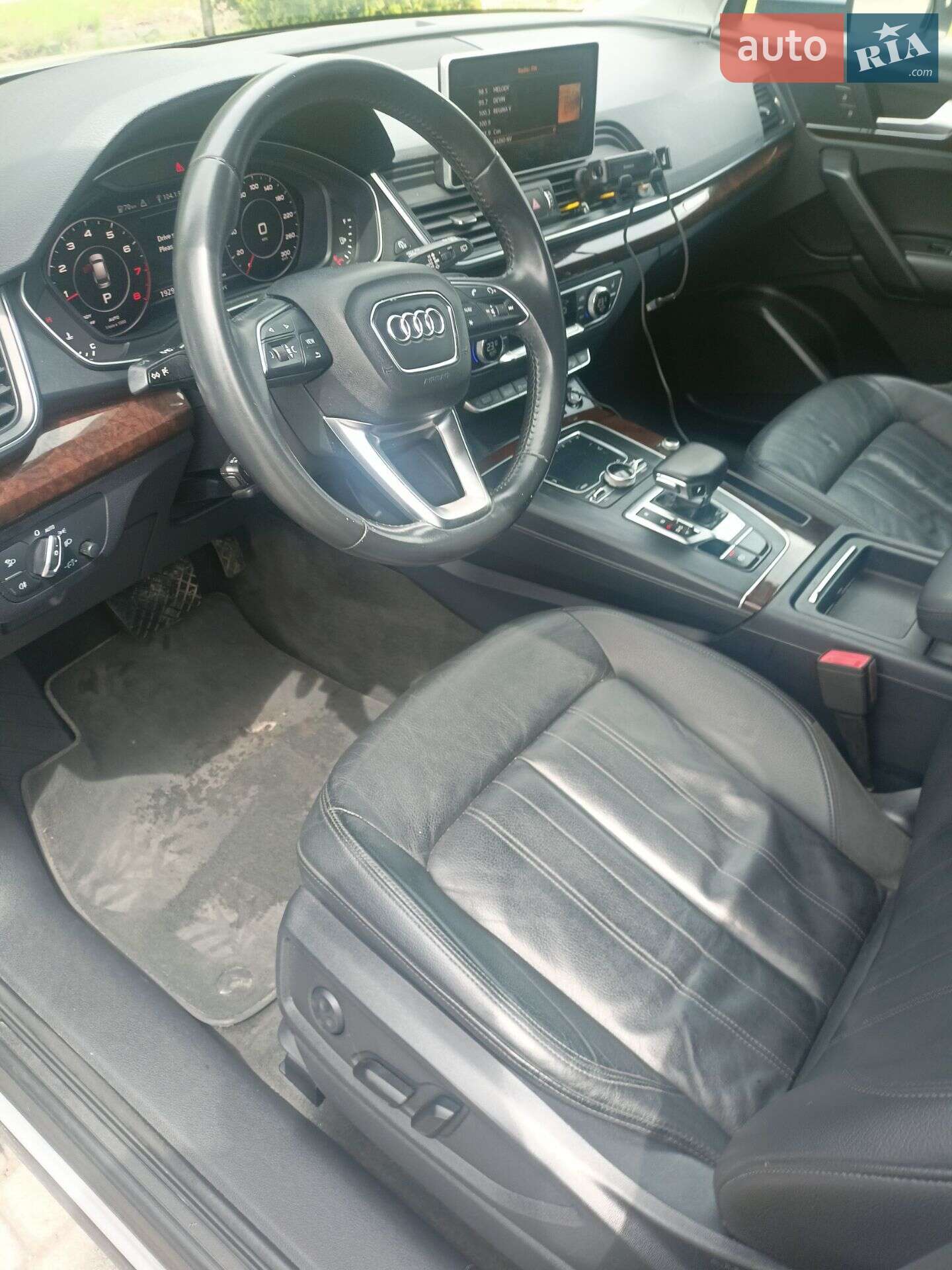 Audi Q5 2018 VIN WA1ANAFY8J2196357 фото оголошення 27 з 73