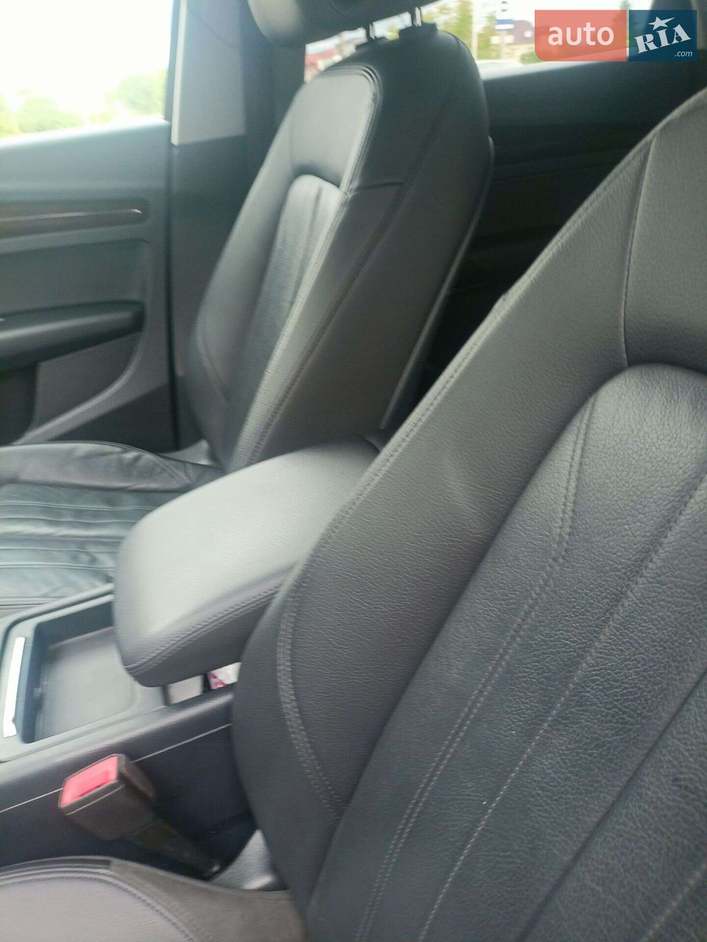 Audi Q5 2018 VIN WA1ANAFY8J2196357 фото оголошення 58 з 73