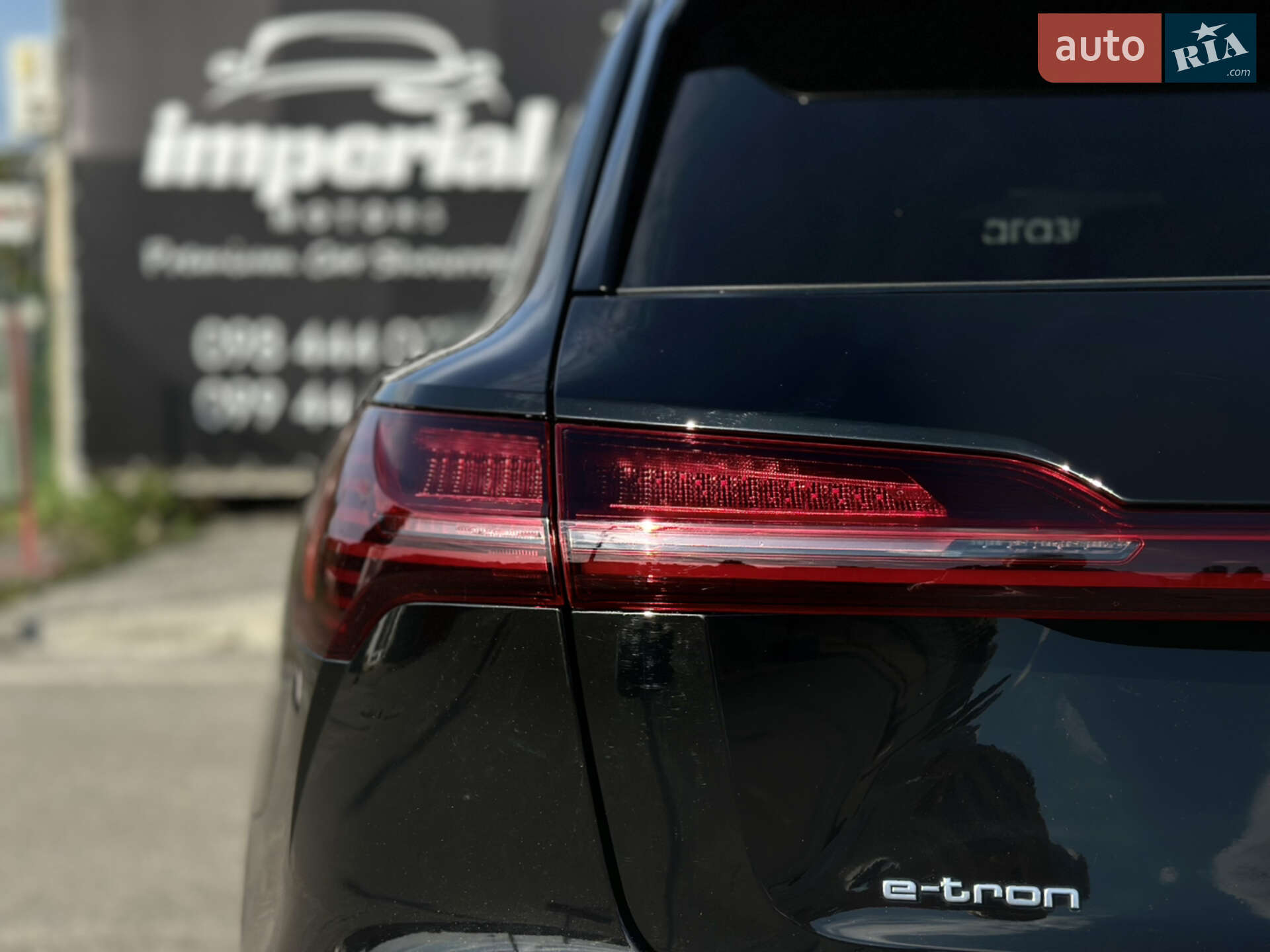 Audi e-tron 2019 VIN WA1VAAGEXKB005783 фото оголошення 7 з 20