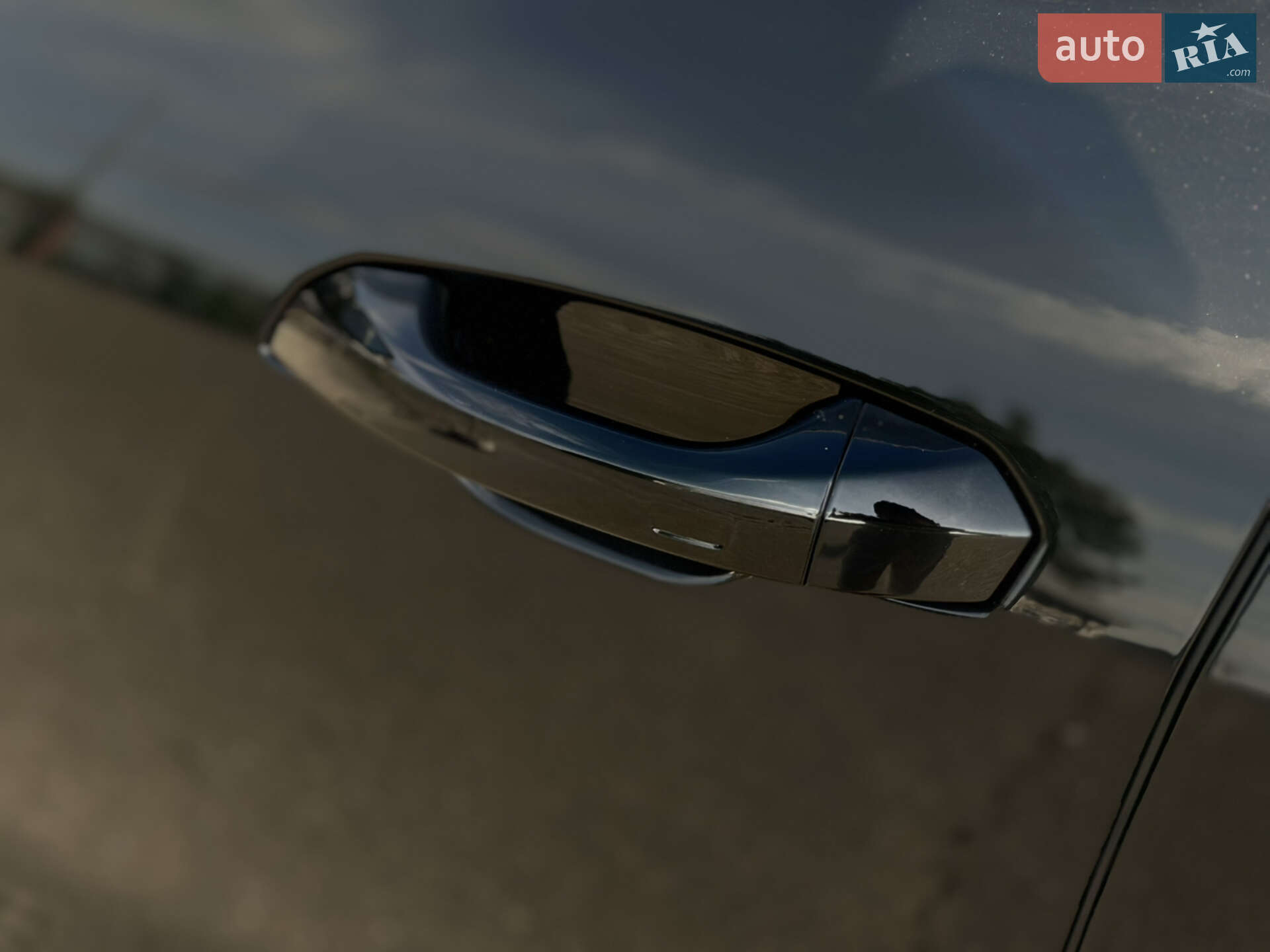 Audi e-tron 2019 VIN WA1VAAGEXKB005783 фото оголошення 11 з 20