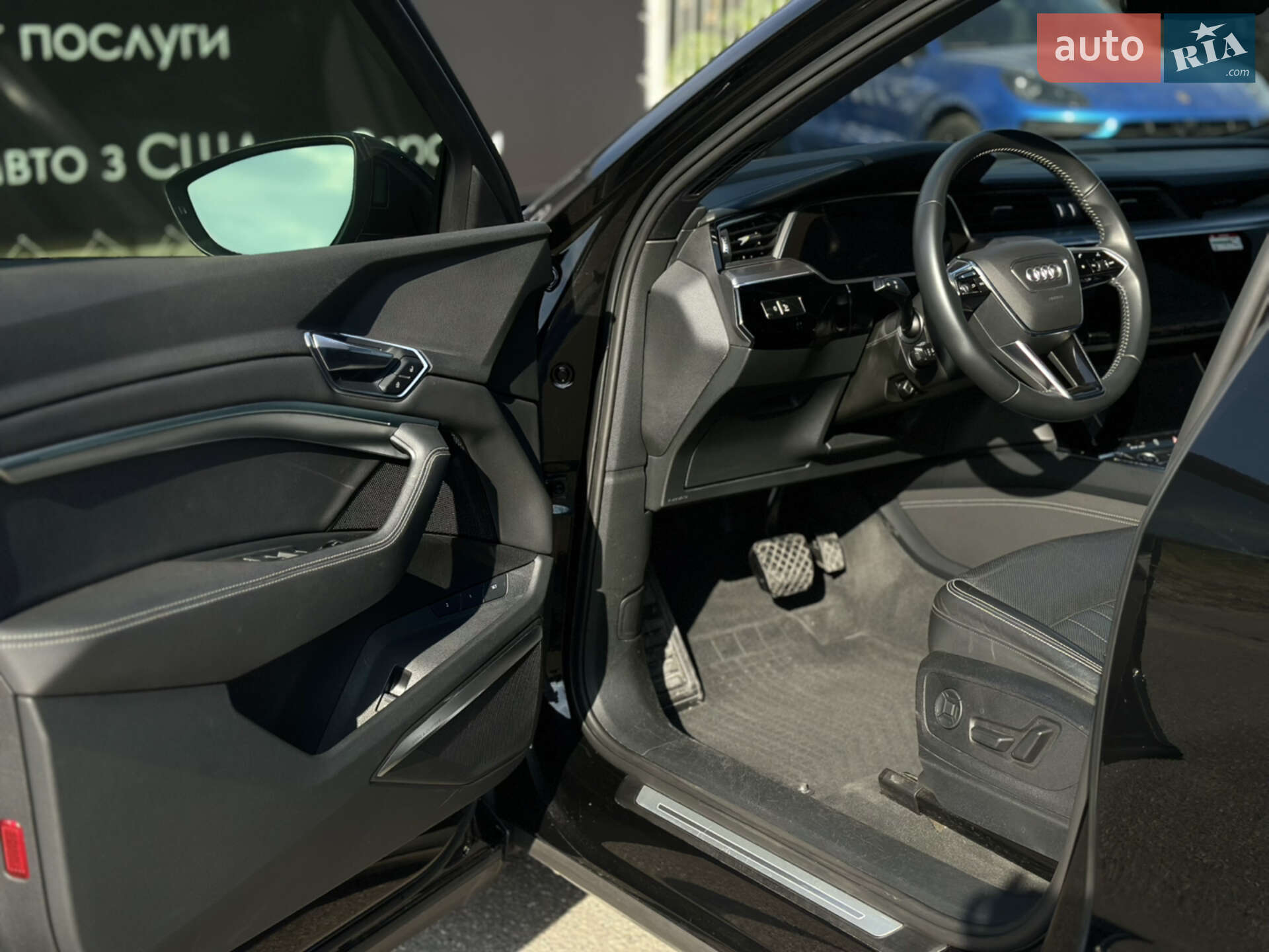 Audi e-tron 2019 VIN WA1VAAGEXKB005783 фото оголошення 18 з 20