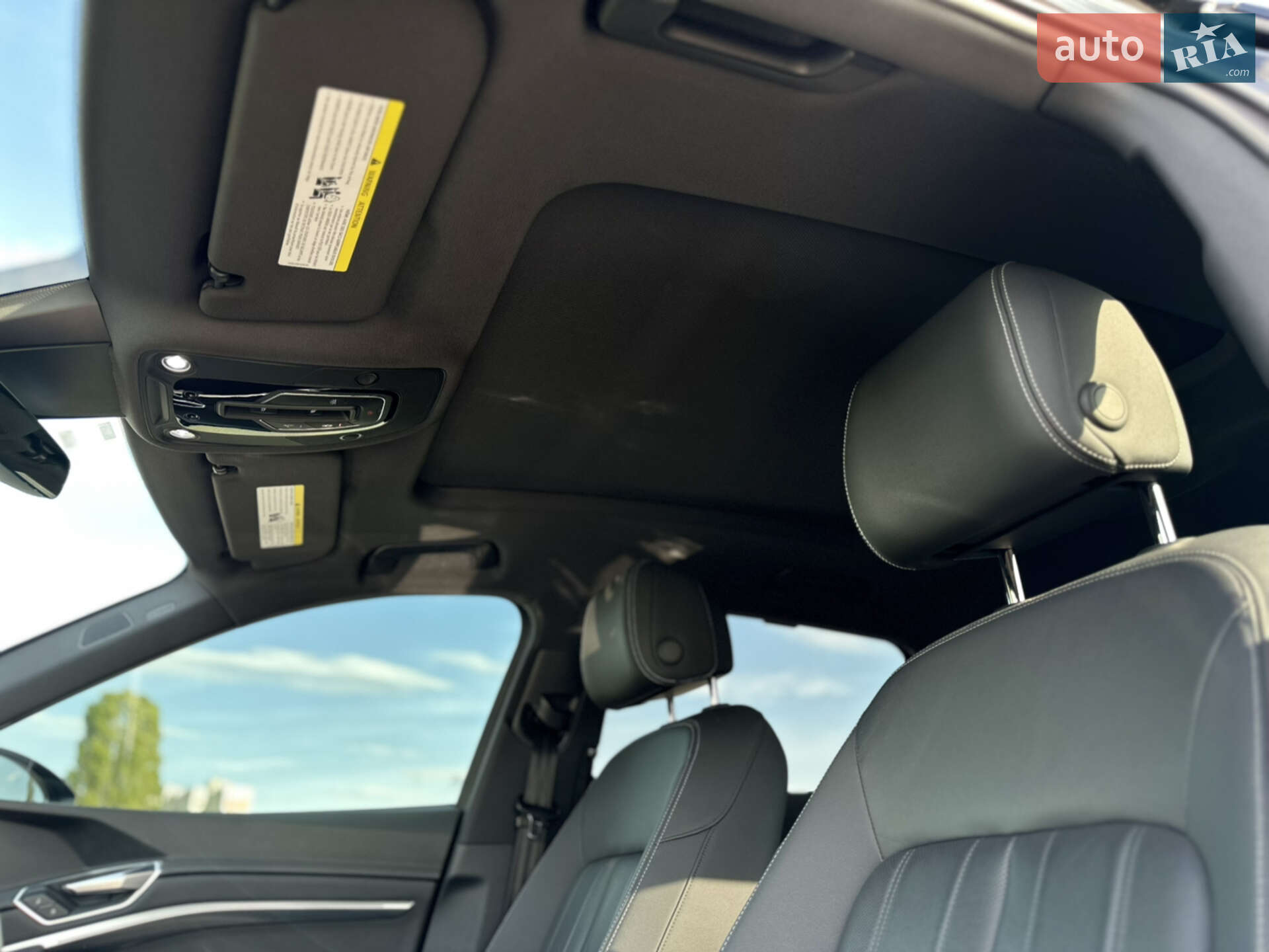 Audi e-tron 2019 VIN WA1VAAGEXKB005783 фото оголошення 20 з 20