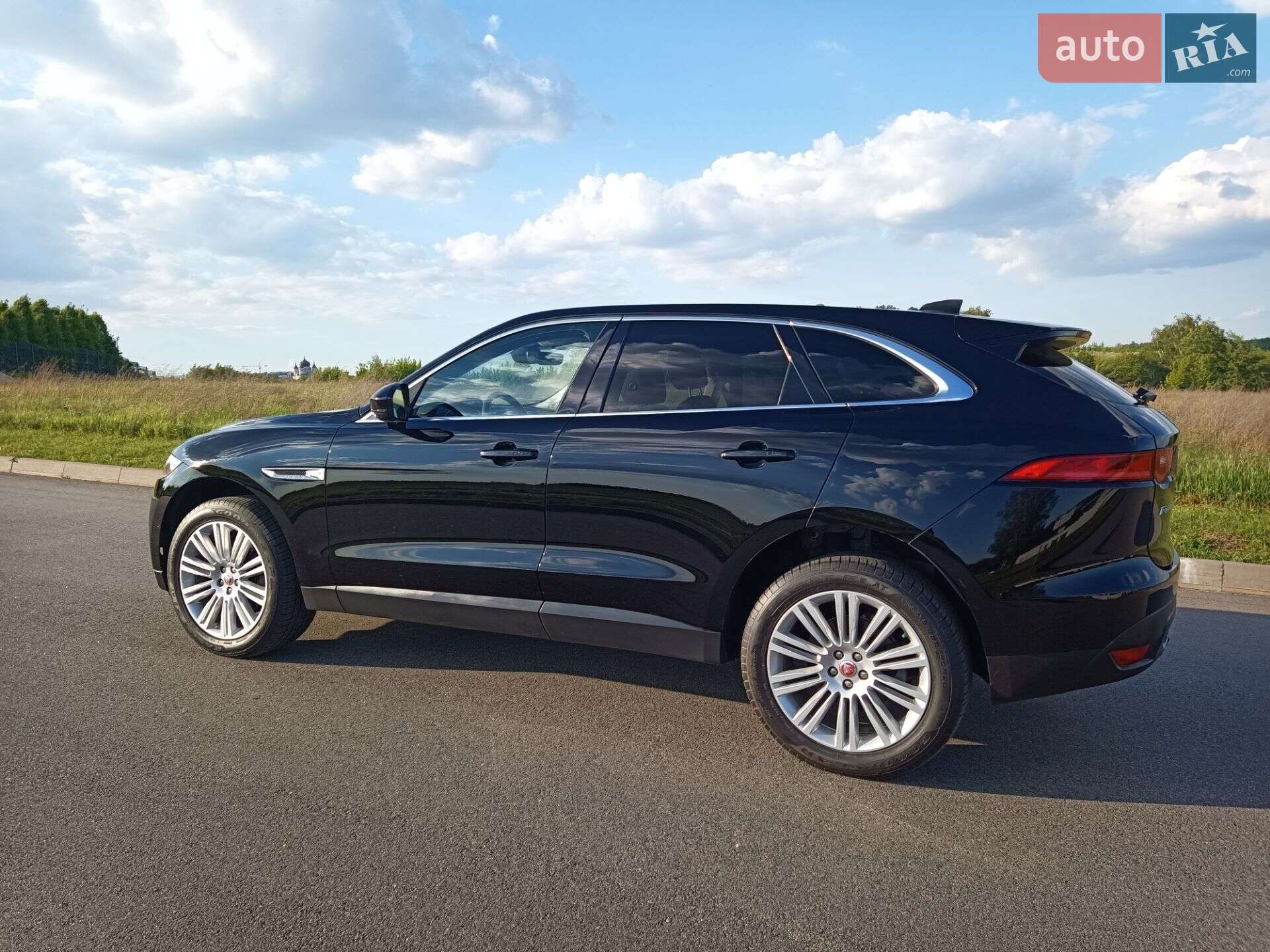 Jaguar F-Pace 2019 VIN SADCK2GX3LA635626 фото оголошення 16 з 68