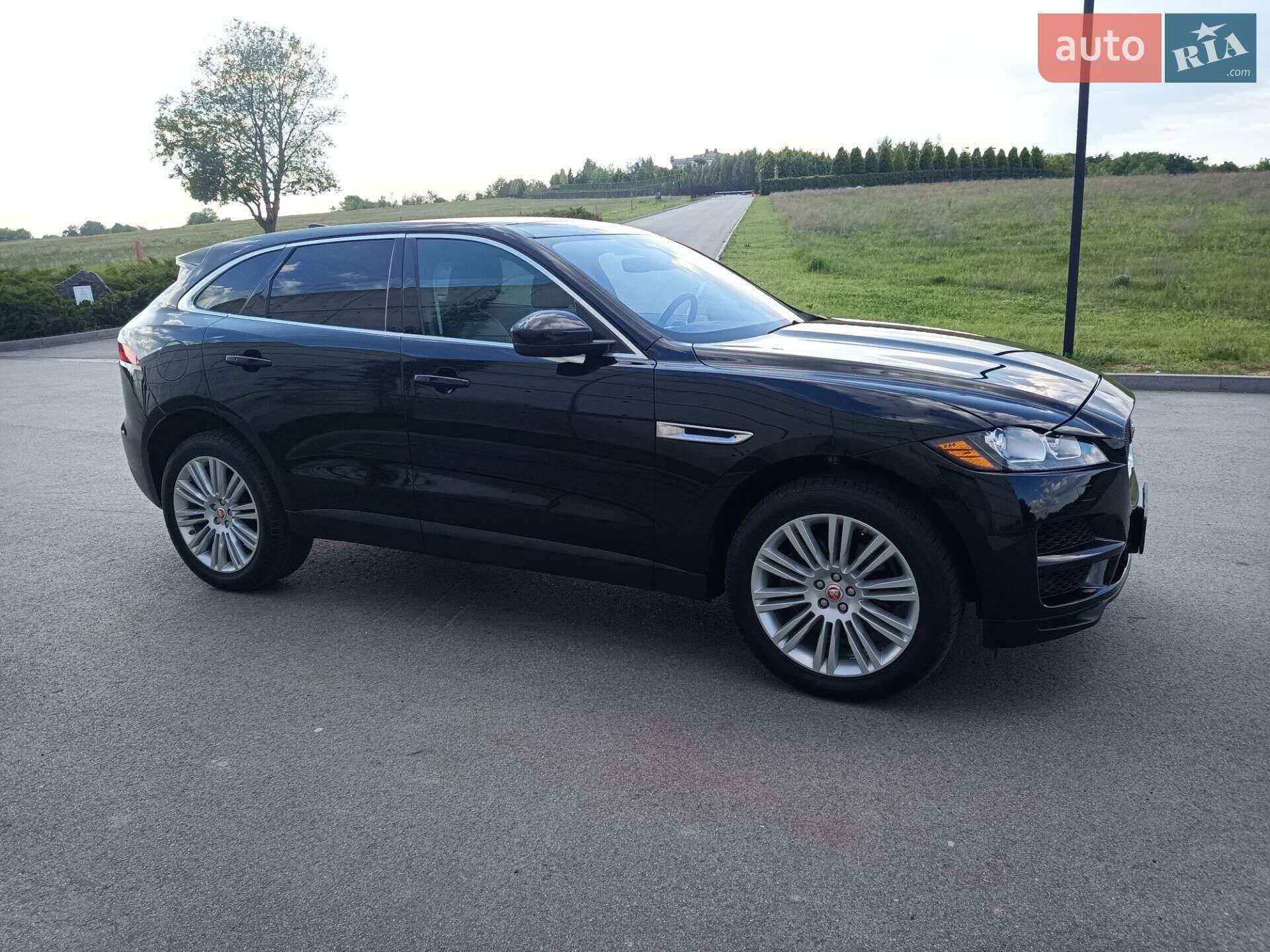 Jaguar F-Pace 2019 VIN SADCK2GX3LA635626 фото оголошення 54 з 68