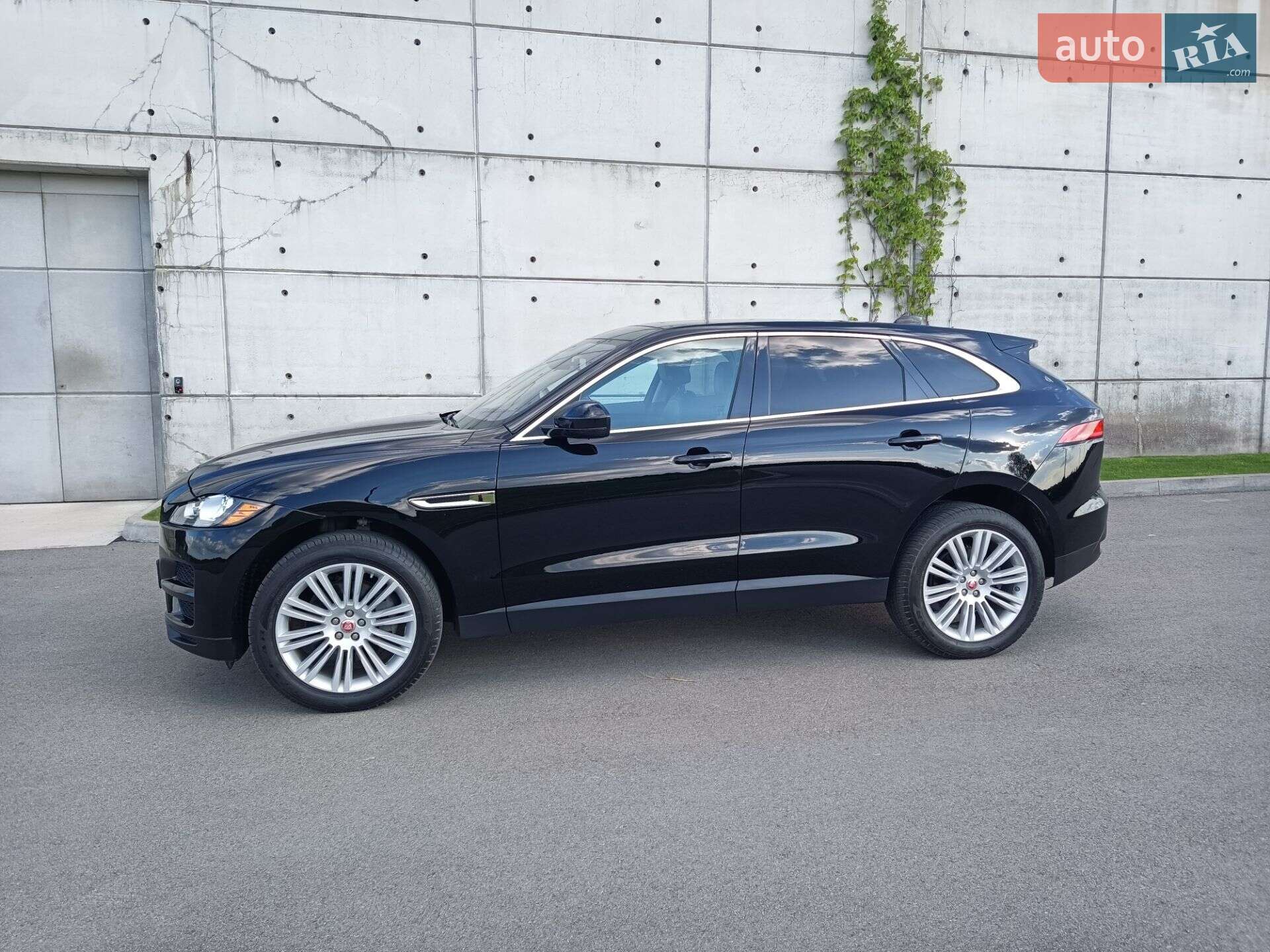 Jaguar F-Pace 2019 VIN SADCK2GX3LA635626 фото оголошення 67 з 68
