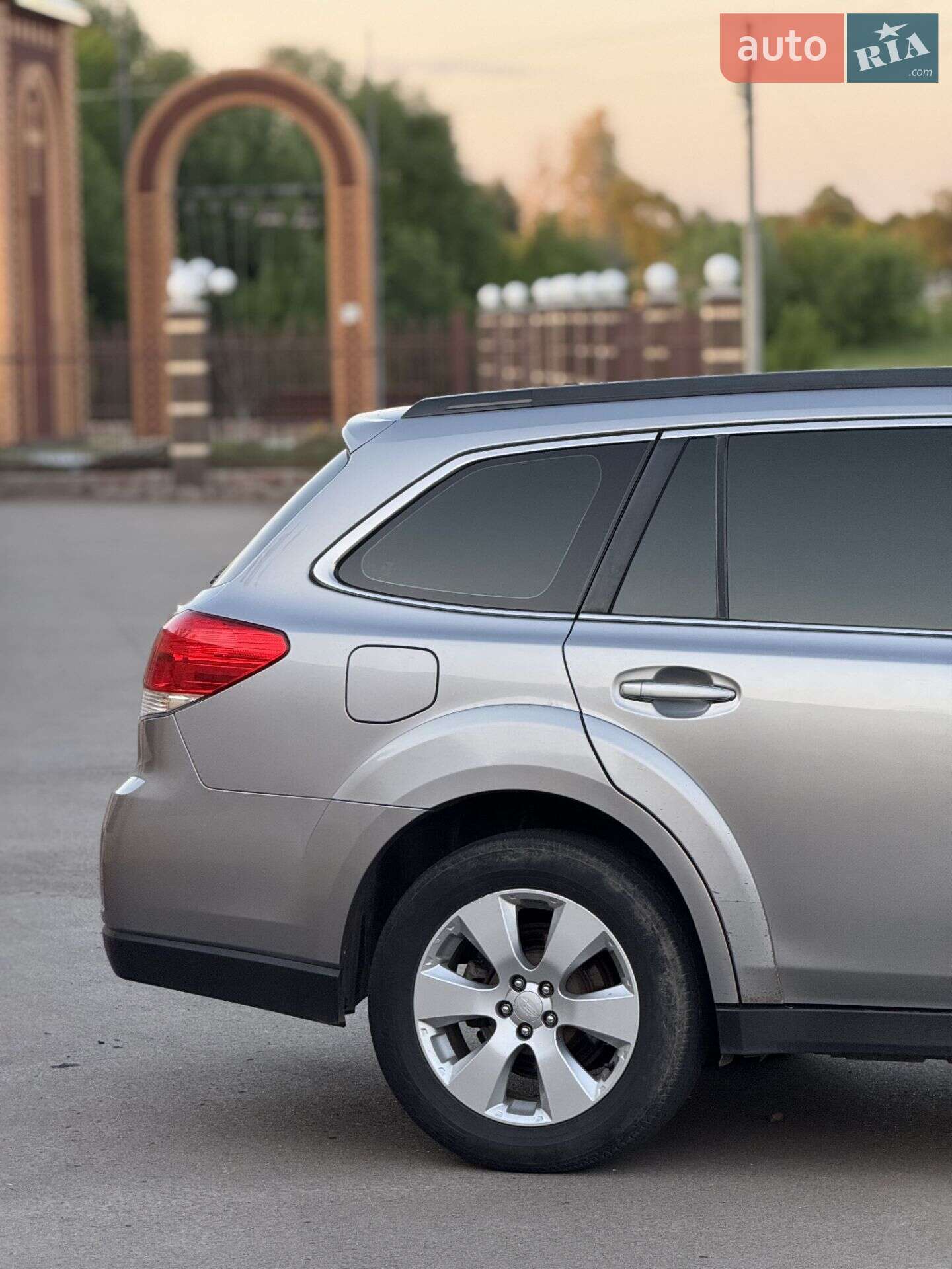 Subaru Outback 2010 VIN JF1BRDLZ4AG033246 фото оголошення 9 з 13