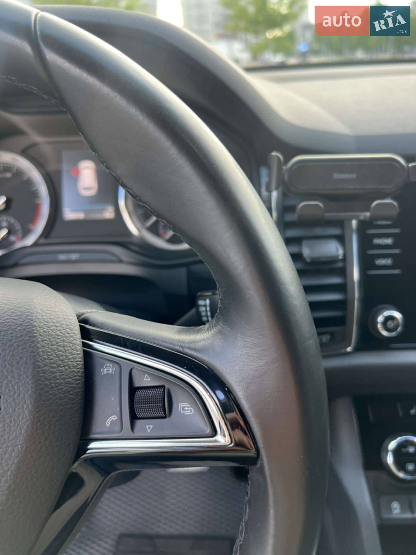 Skoda Kodiaq 2018 VIN TMBLJ7NS2J8081700 фото оголошення 3 з 21