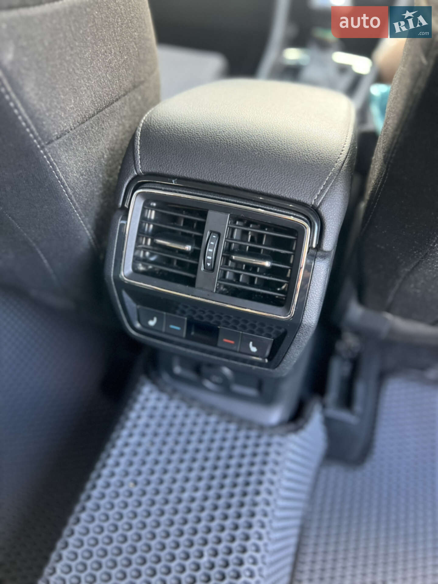 Skoda Kodiaq 2018 VIN TMBLJ7NS2J8081700 фото оголошення 10 з 21