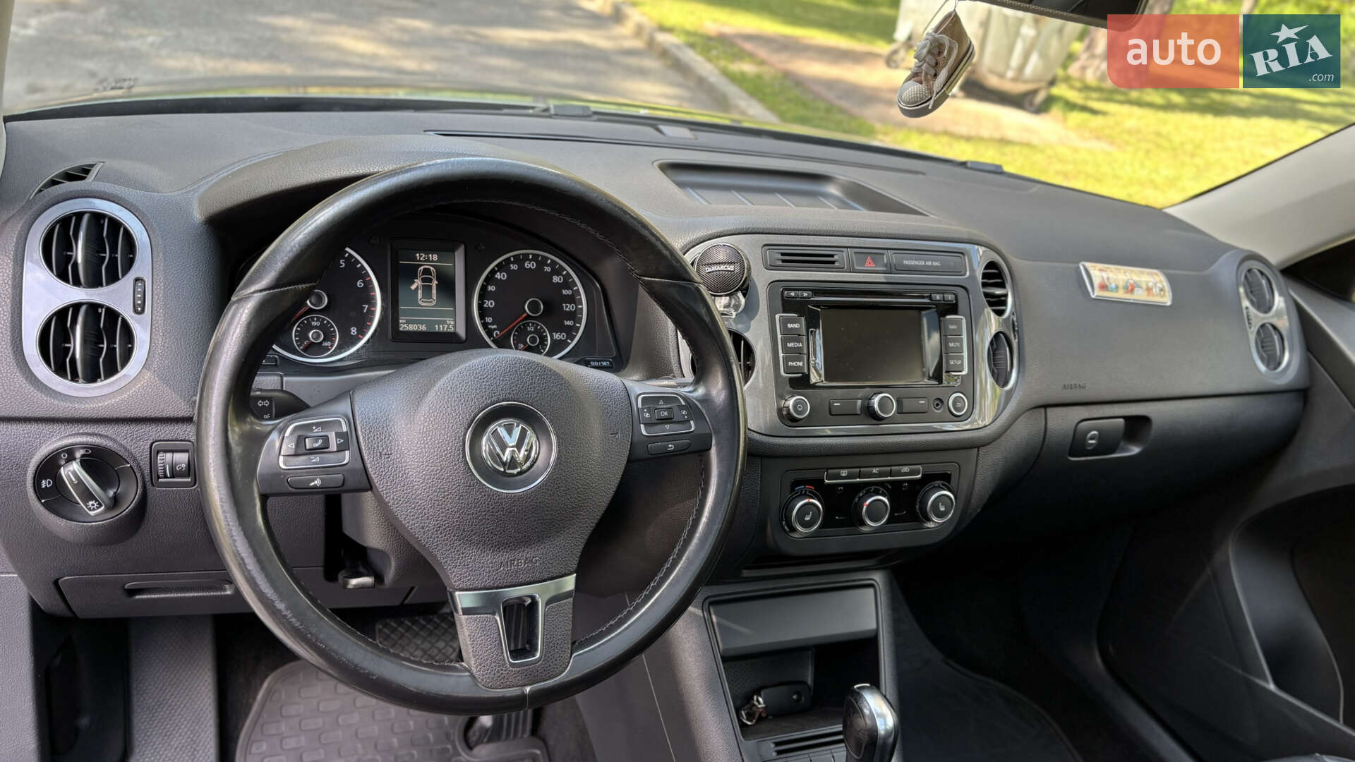 Volkswagen Tiguan 2012 VIN WVGAV7AX2CW006275 фото оголошення 15 з 17