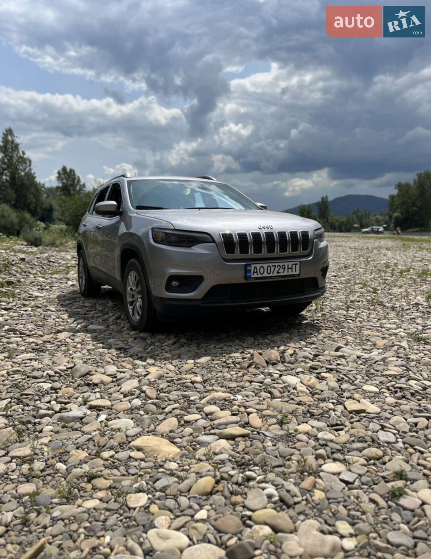 Jeep Cherokee 2019 VIN 1C4PJMLB0KD104290 фото оголошення 3 з 35