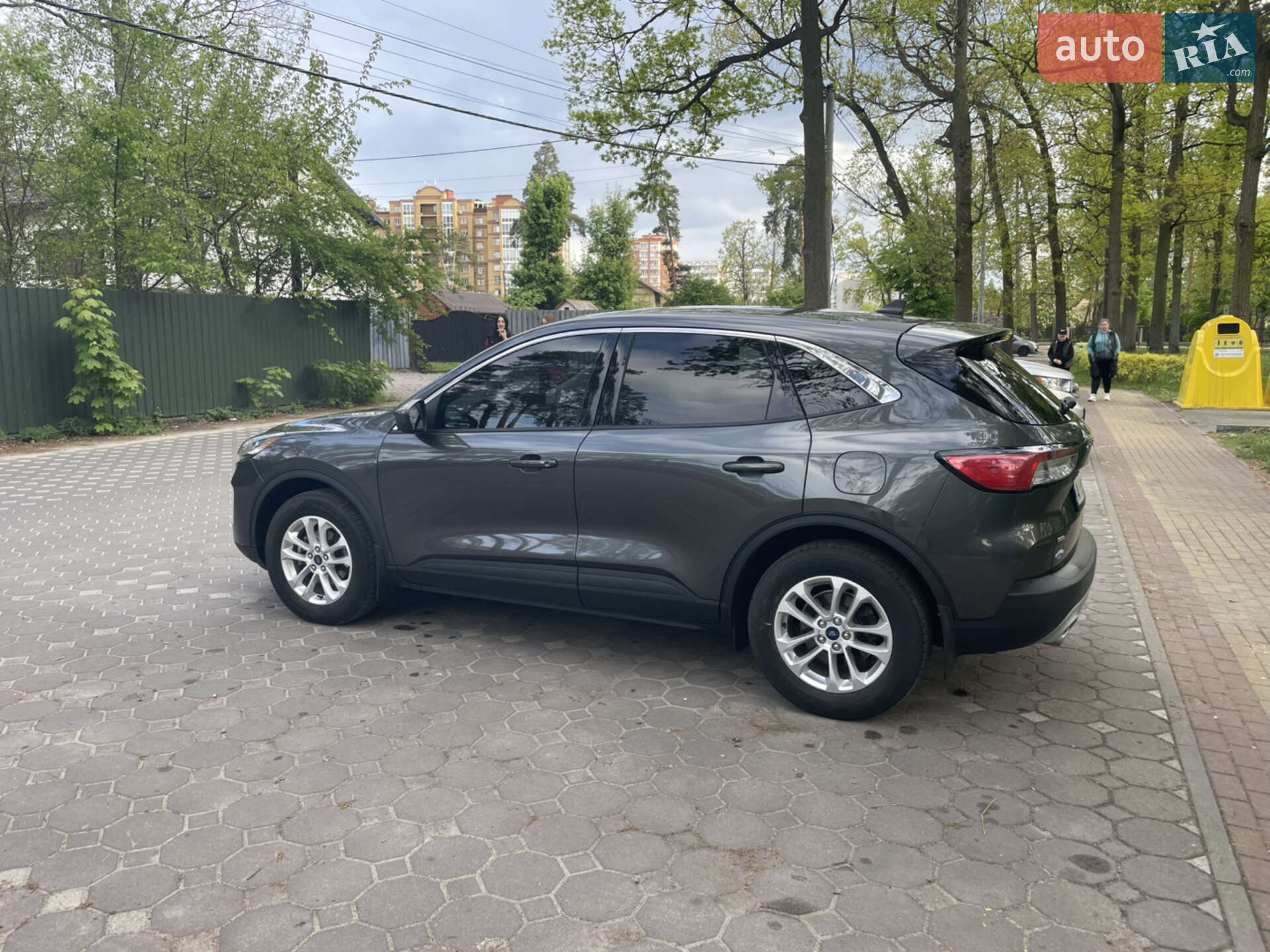Ford Escape 2020 VIN 1FMCU9G68LUC51745 фото оголошення 8 з 14