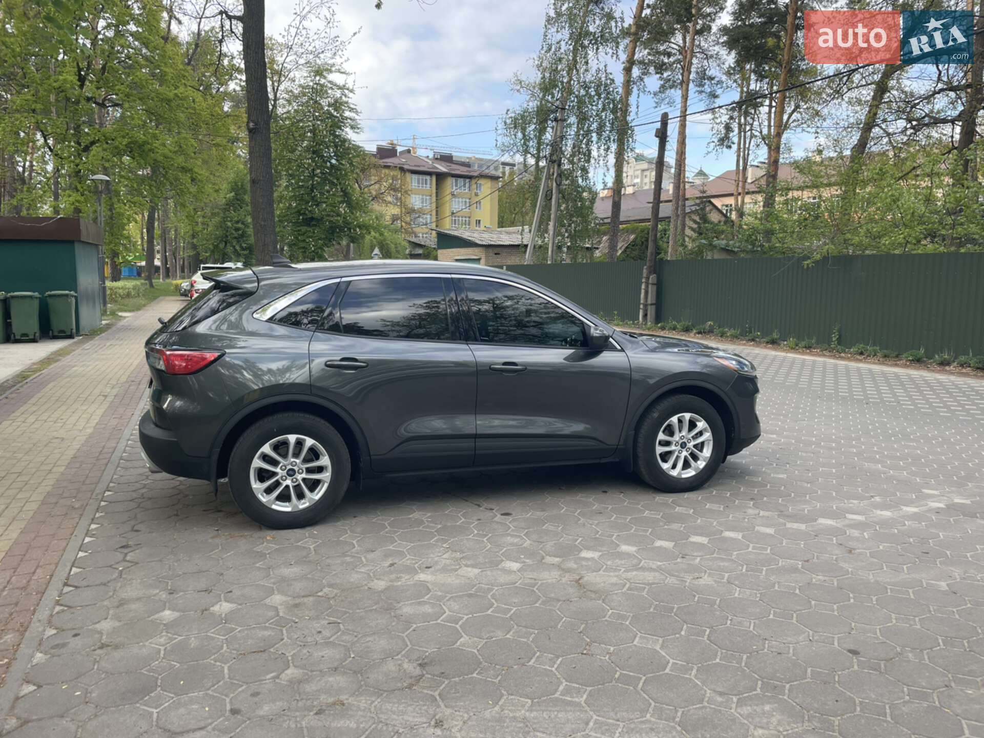 Ford Escape 2020 VIN 1FMCU9G68LUC51745 фото оголошення 10 з 14
