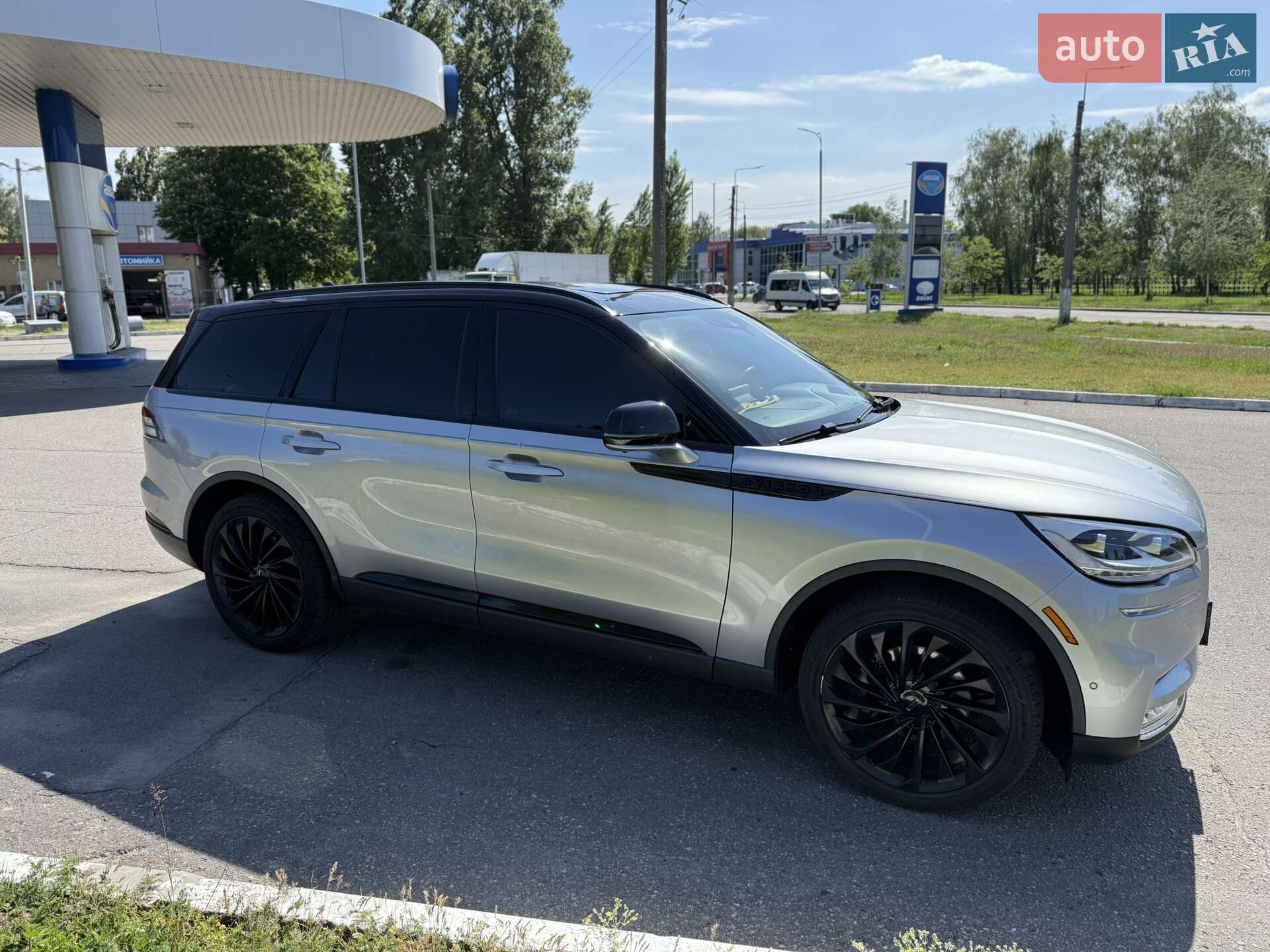 Lincoln Aviator 2020 VIN 5LM5J7XC3LGL26309 фото оголошення 8 з 23