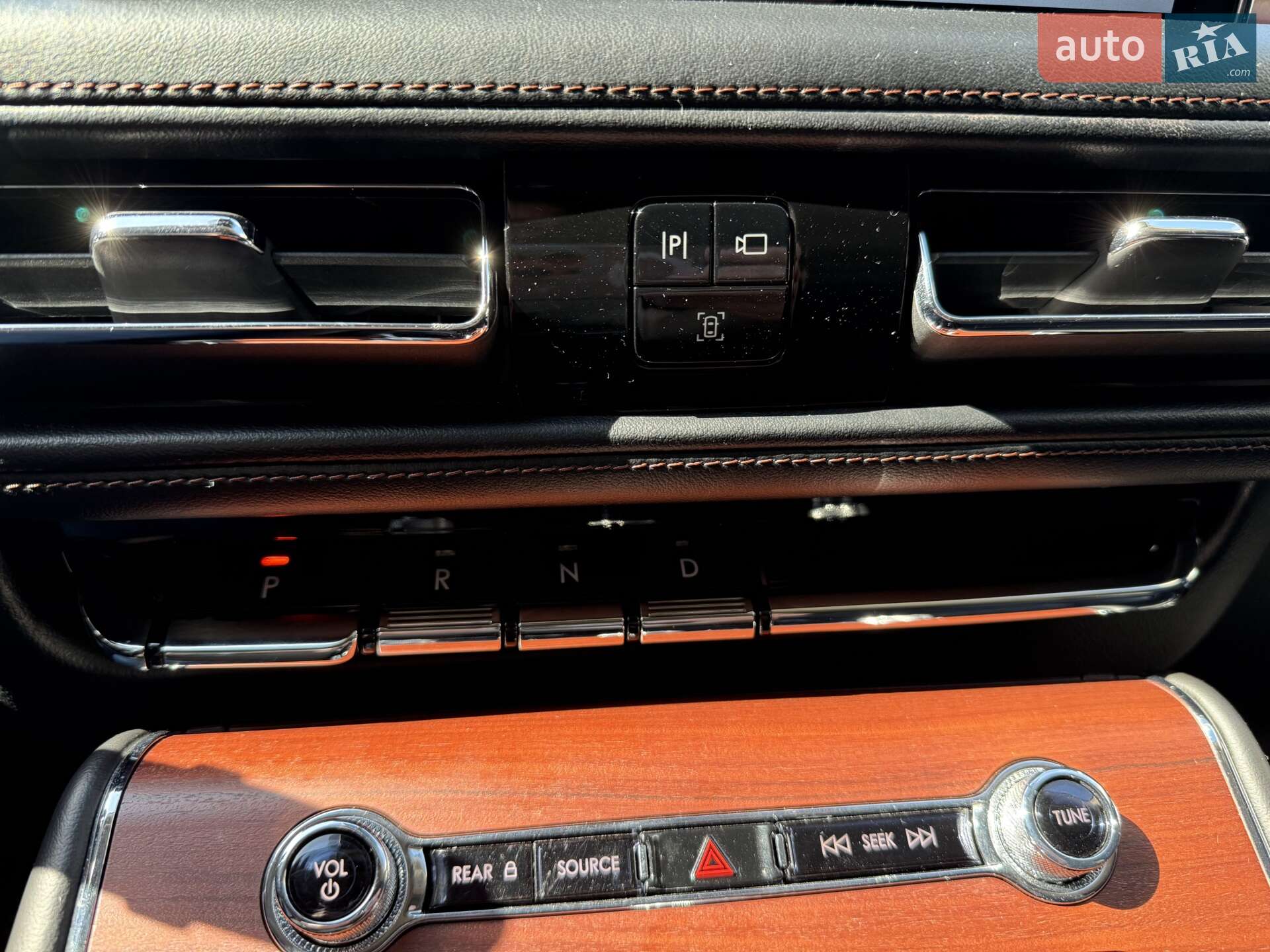 Lincoln Aviator 2020 VIN 5LM5J7XC3LGL26309 фото оголошення 20 з 23