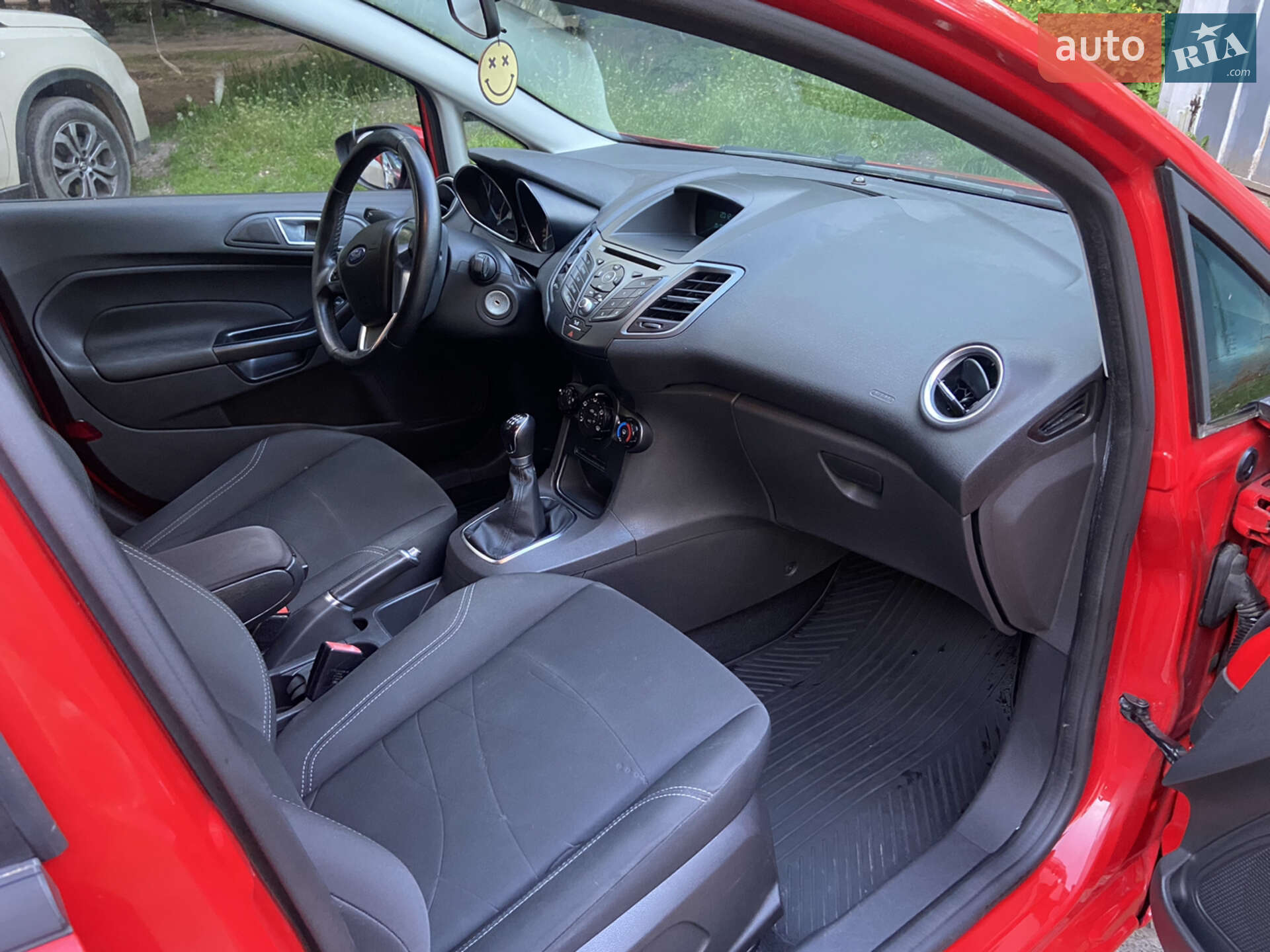 Ford Fiesta 2015 VIN WF0DXXGAKDFJ74977 фото оголошення 7 з 13