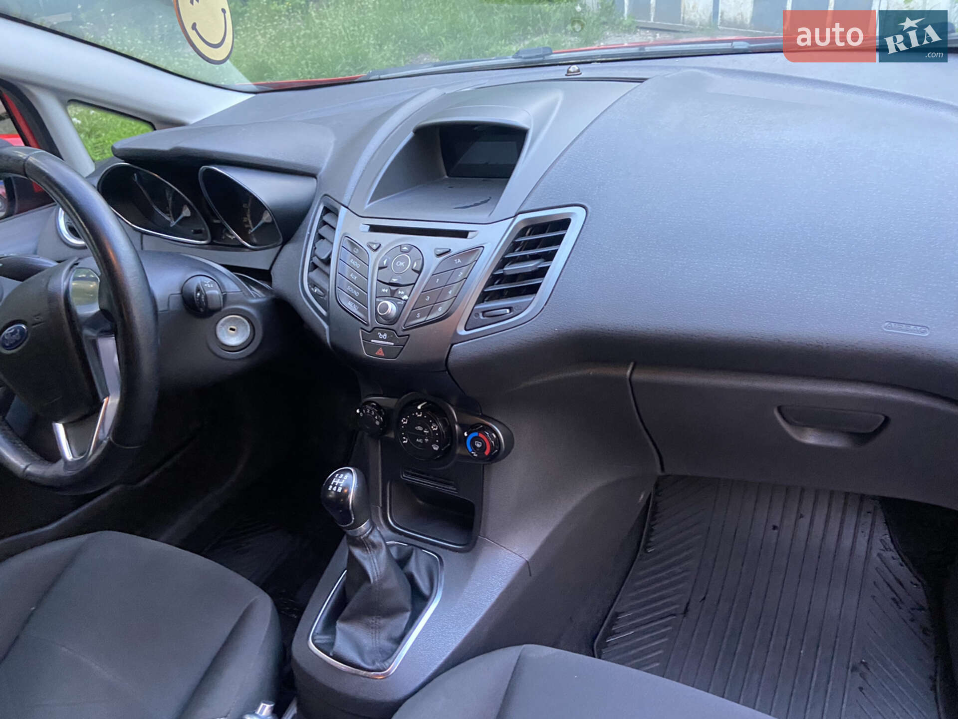 Ford Fiesta 2015 VIN WF0DXXGAKDFJ74977 фото оголошення 8 з 13