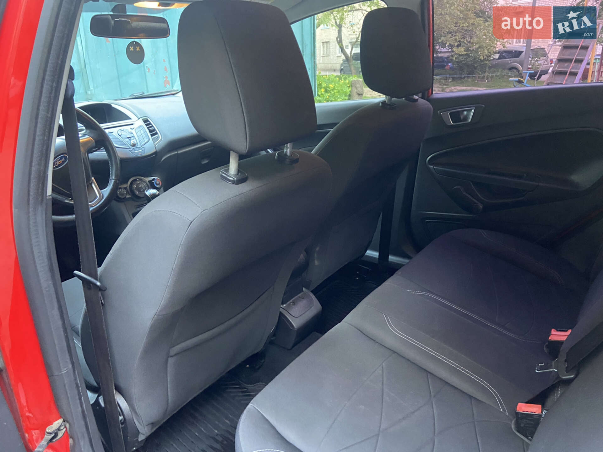Ford Fiesta 2015 VIN WF0DXXGAKDFJ74977 фото оголошення 9 з 13