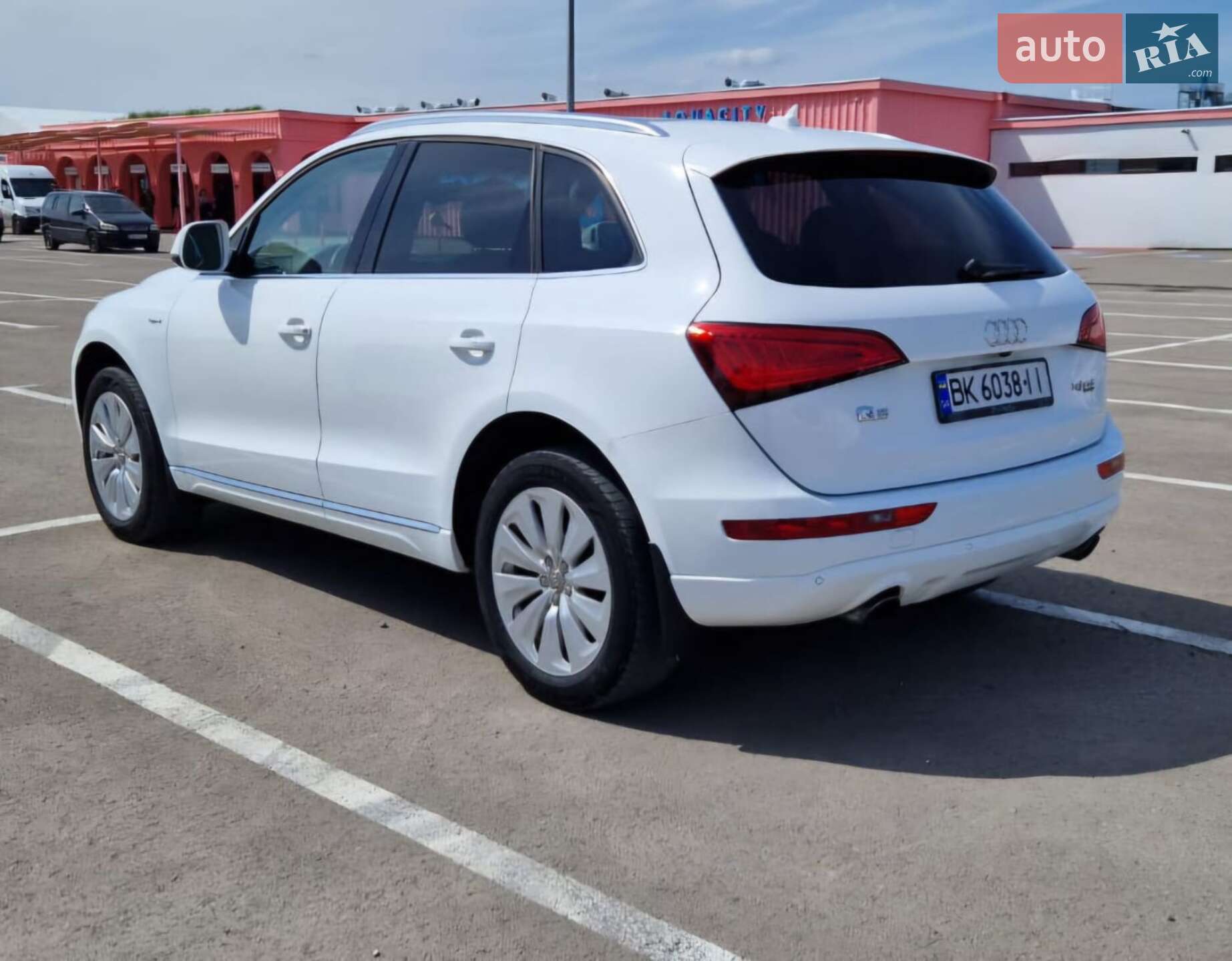 Audi Q5 2012 VIN WA1C8AFP6DA008047 фото оголошення 4 з 23