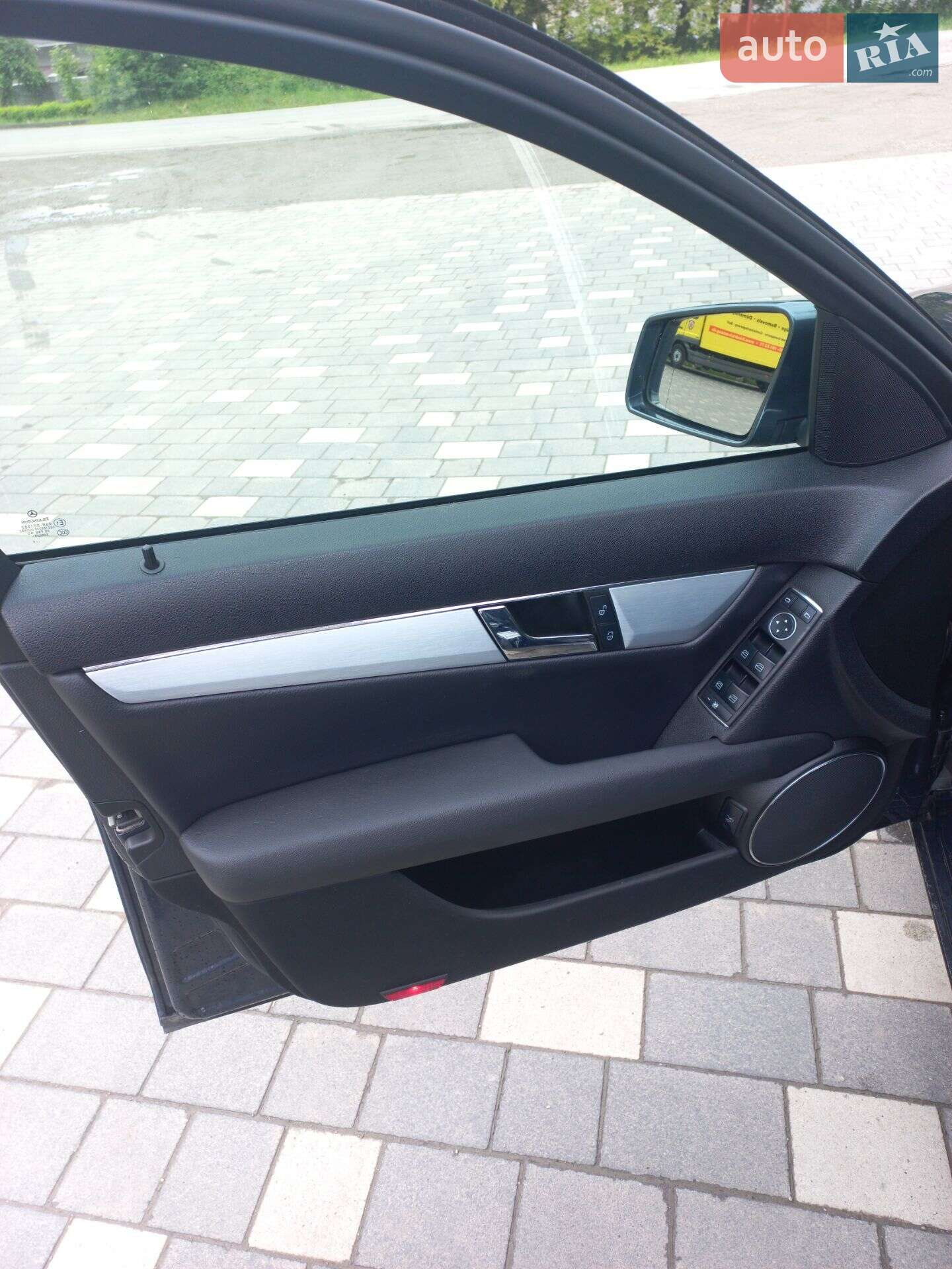 Mercedes-Benz C-Class 2010 VIN WDD2040021A424567 фото оголошення 16 з 39