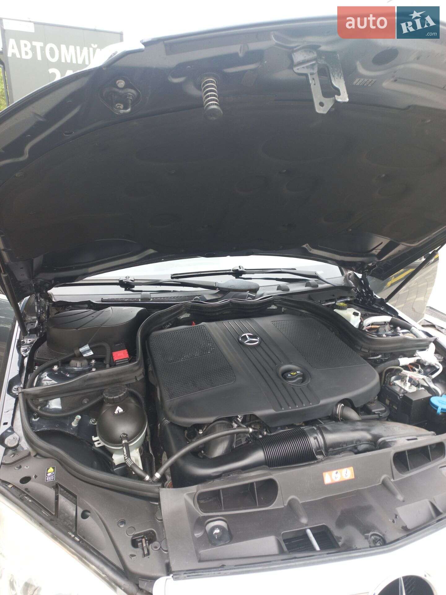 Mercedes-Benz C-Class 2010 VIN WDD2040021A424567 фото оголошення 32 з 39