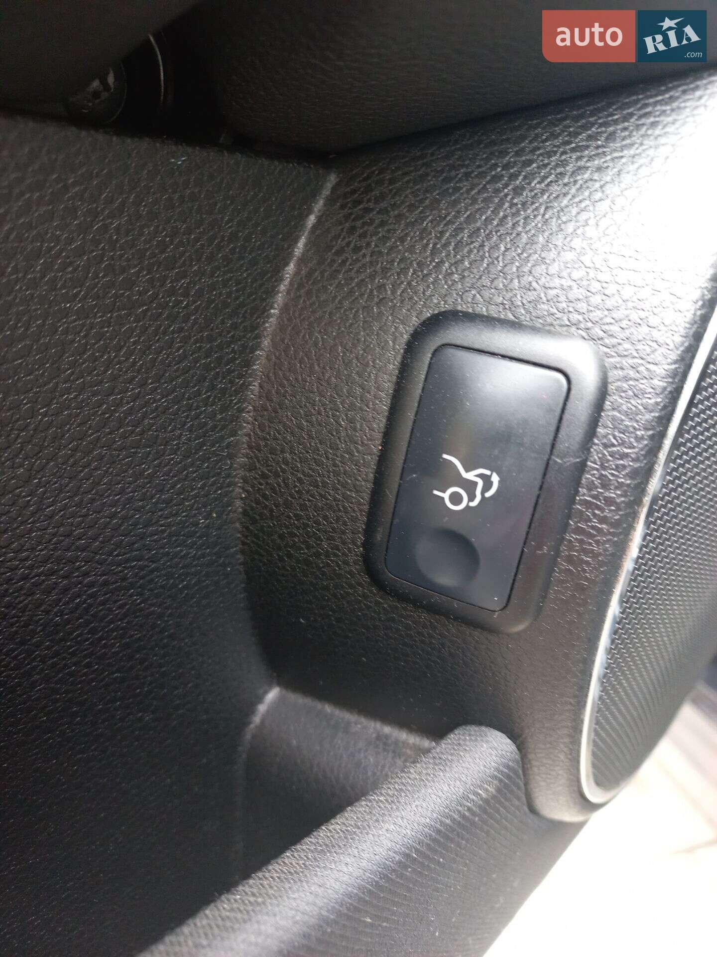 Mercedes-Benz C-Class 2010 VIN WDD2040021A424567 фото оголошення 31 з 39