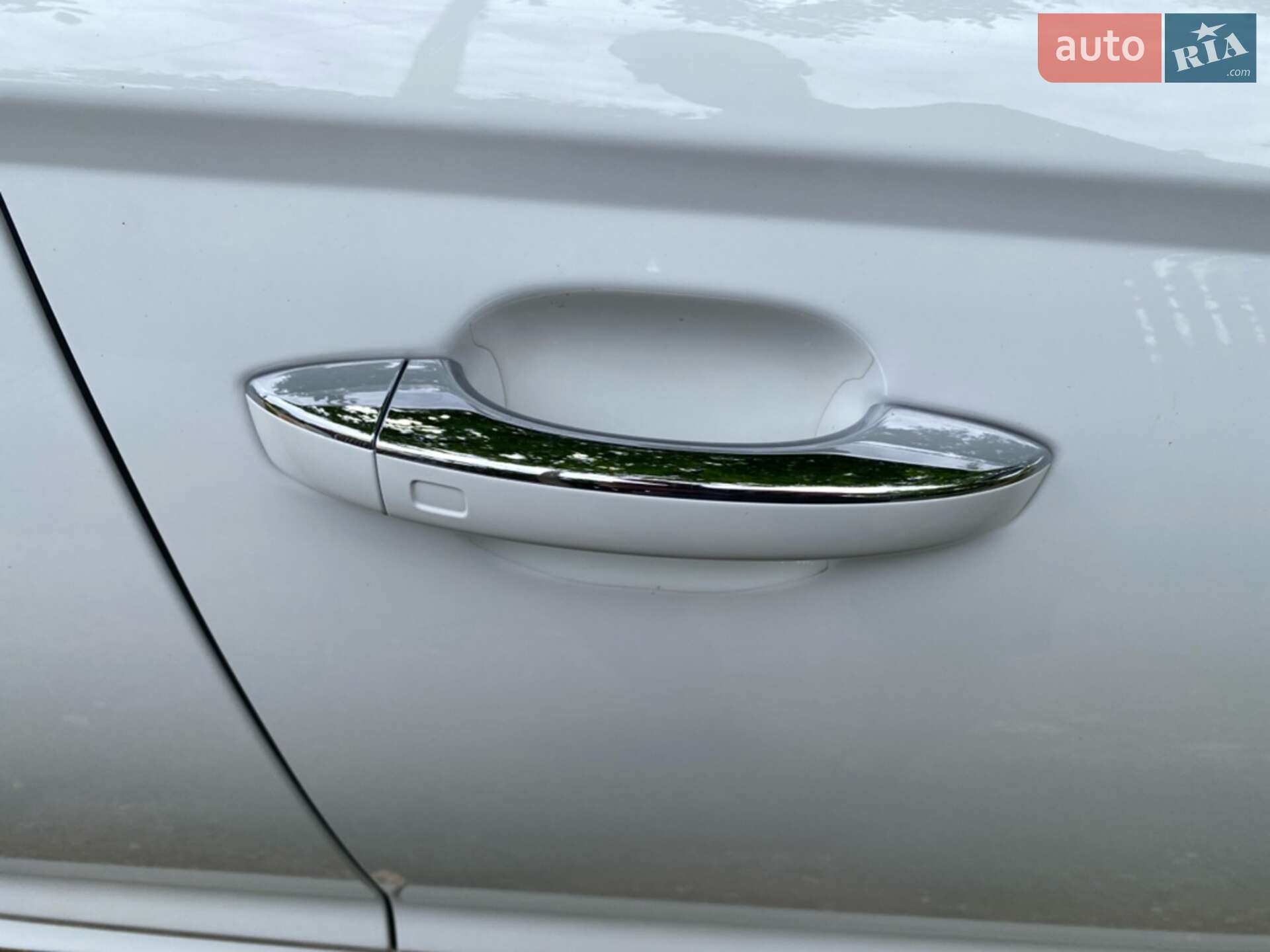 Audi A6 2015 VIN WAUFGAFC9GN004989 фото оголошення 4 з 18