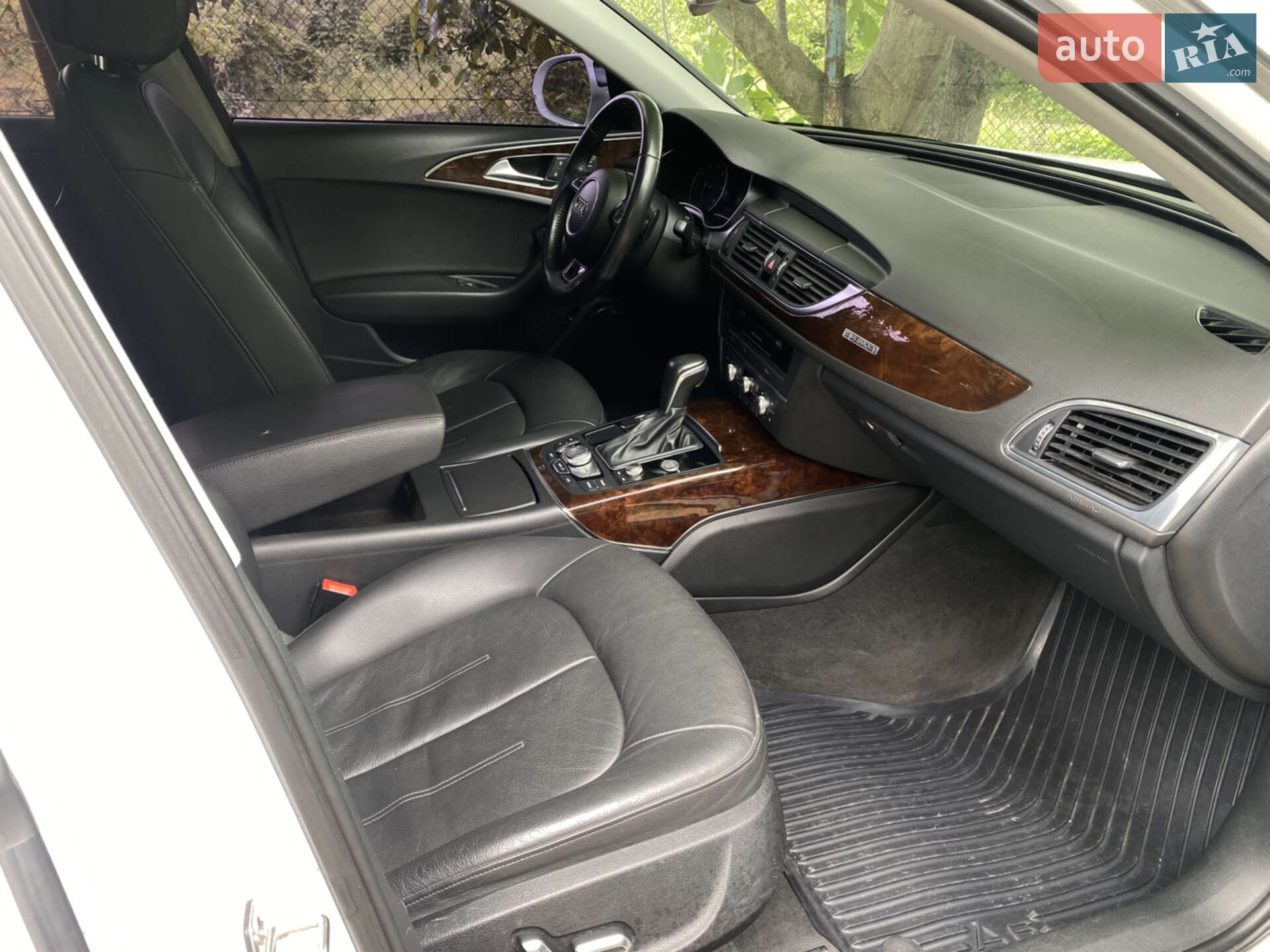 Audi A6 2015 VIN WAUFGAFC9GN004989 фото оголошення 7 з 18
