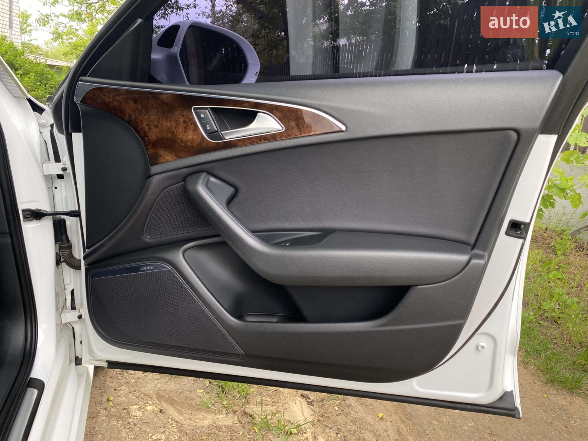Audi A6 2015 VIN WAUFGAFC9GN004989 фото оголошення 16 з 18