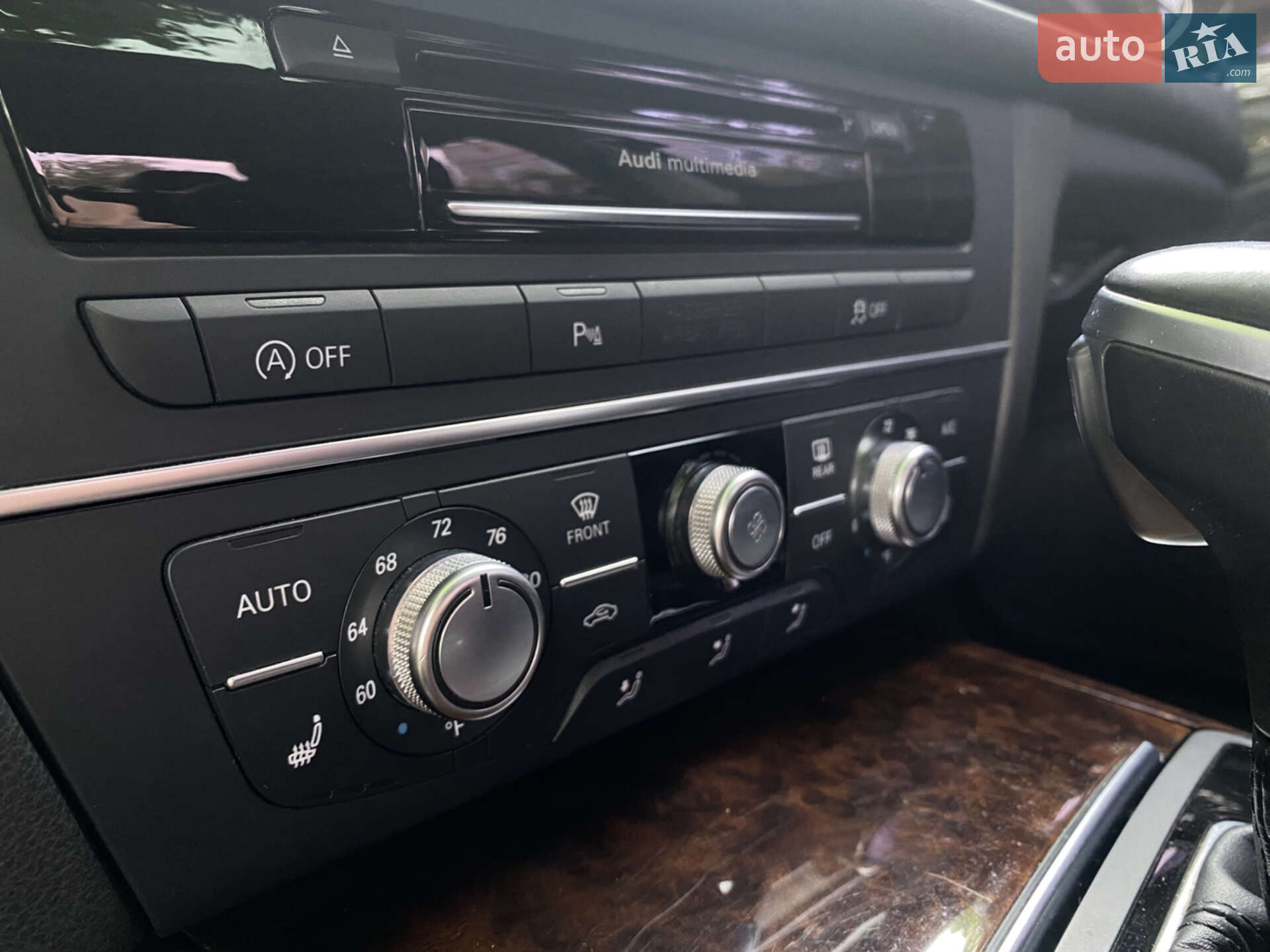 Audi A6 2015 VIN WAUFGAFC9GN004989 фото оголошення 13 з 18