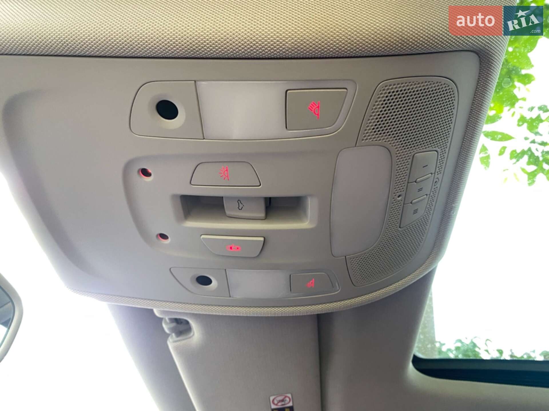 Audi A6 2015 VIN WAUFGAFC9GN004989 фото оголошення 17 з 18