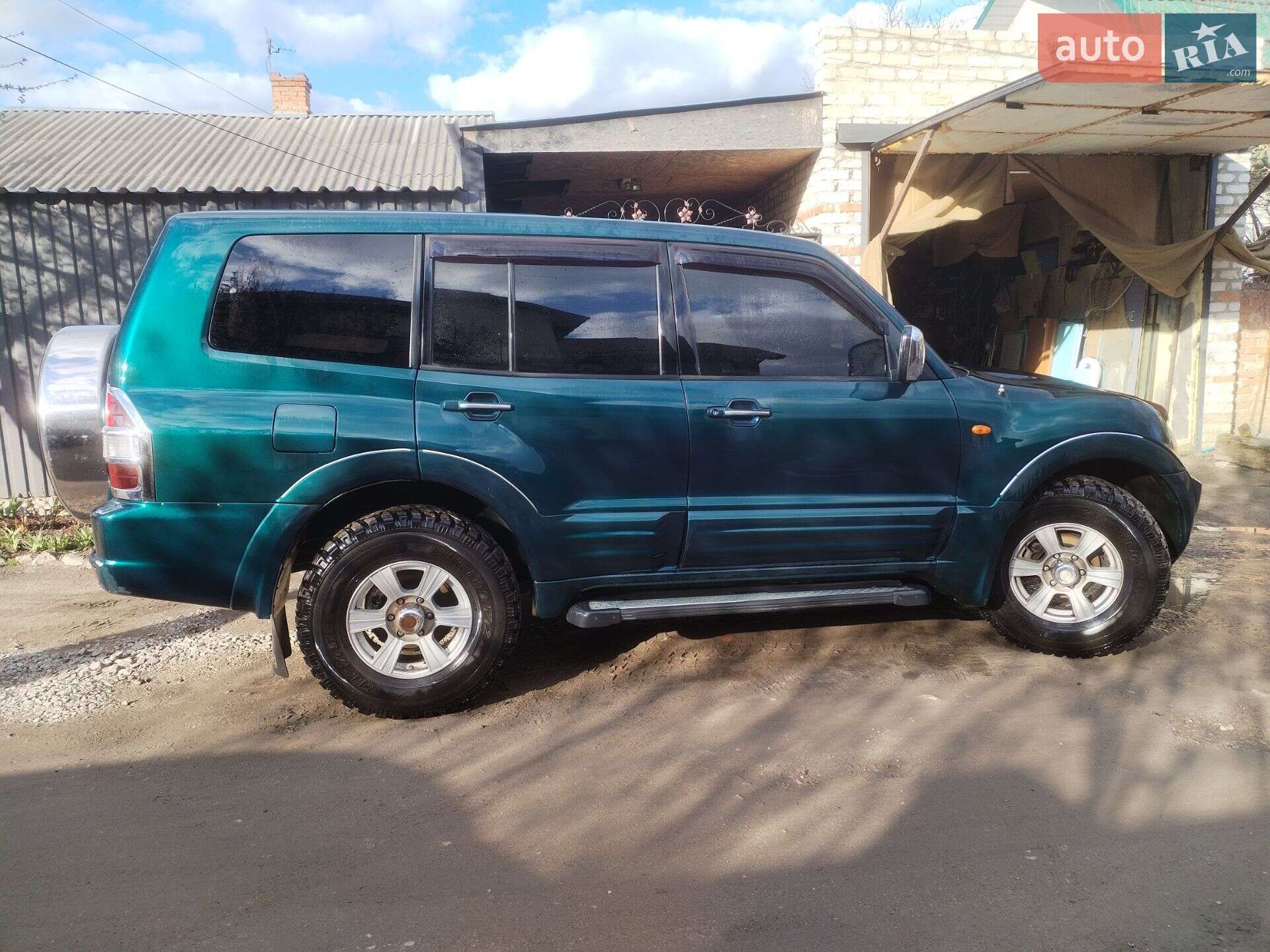 Mitsubishi Pajero 2000 VIN JMBLYV75W1J001580 фото оголошення 2 з 11