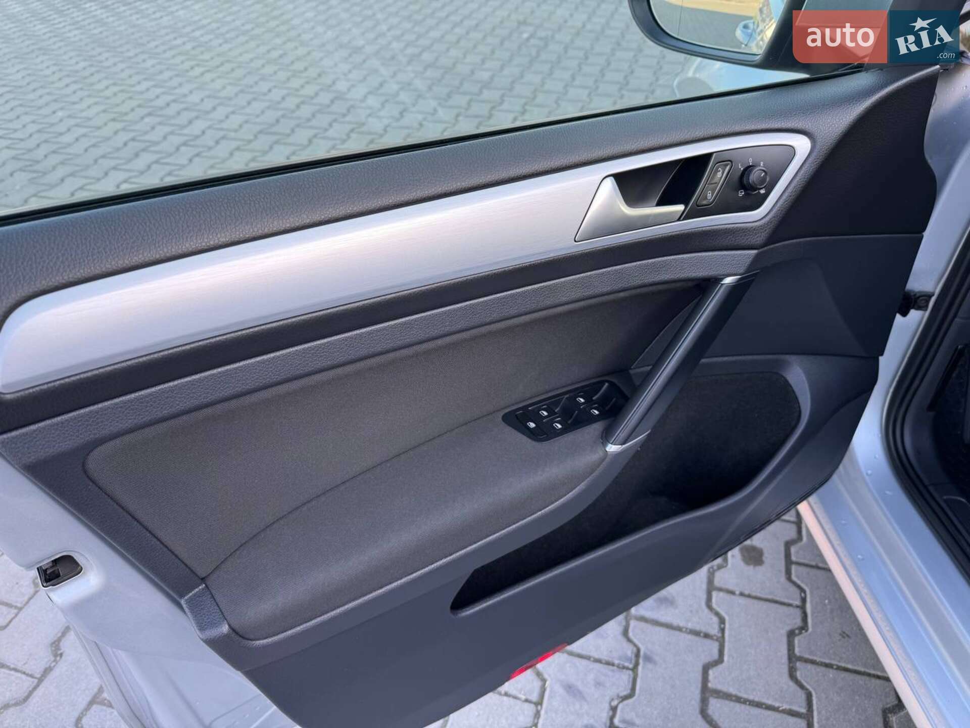 Volkswagen Golf 2016 VIN WVWZZZAUZGP521508 фото оголошення 13 з 33
