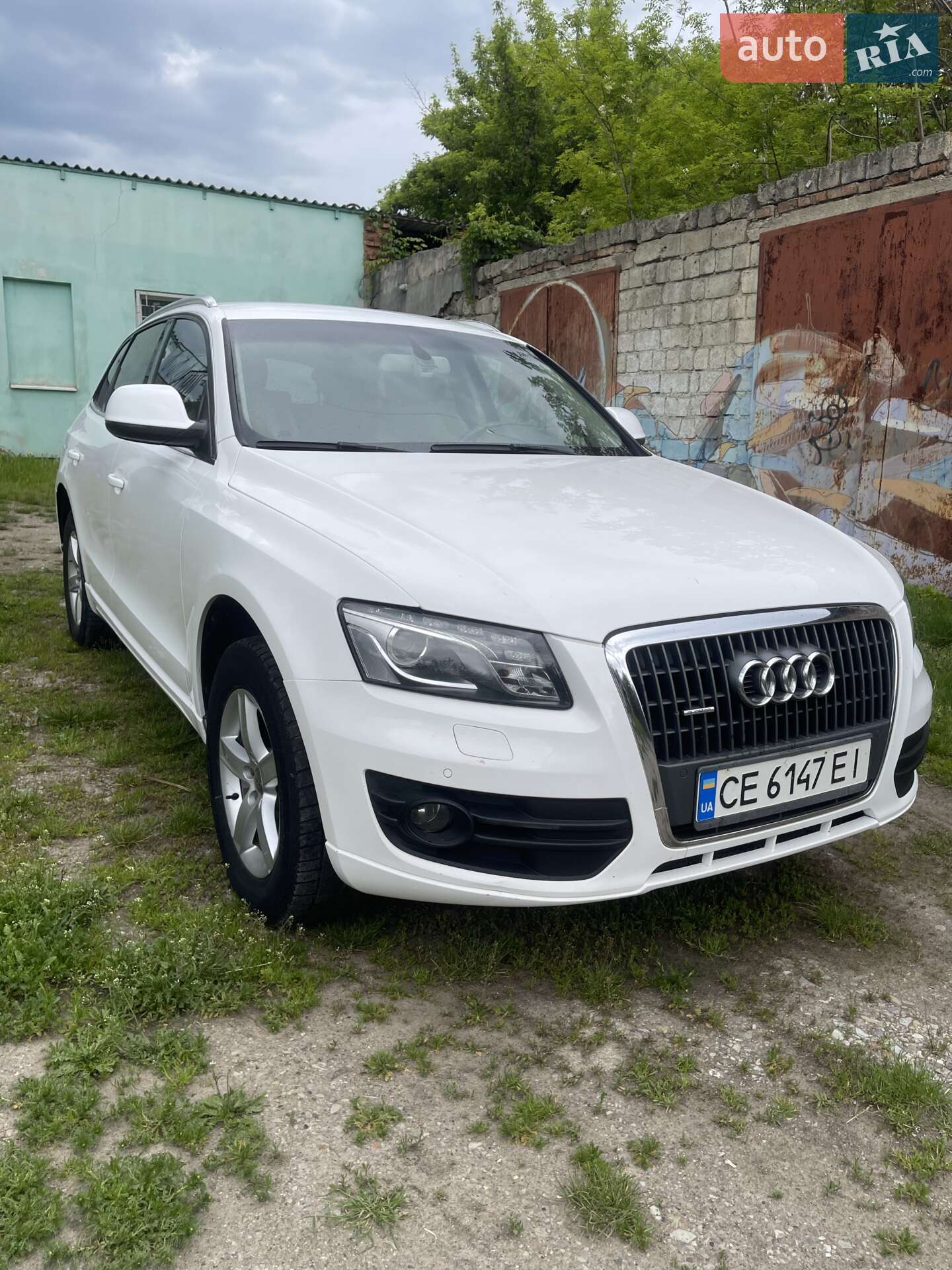 Audi Q5 2010 VIN WAUZZZ8R9AA050277 фото оголошення 2 з 11