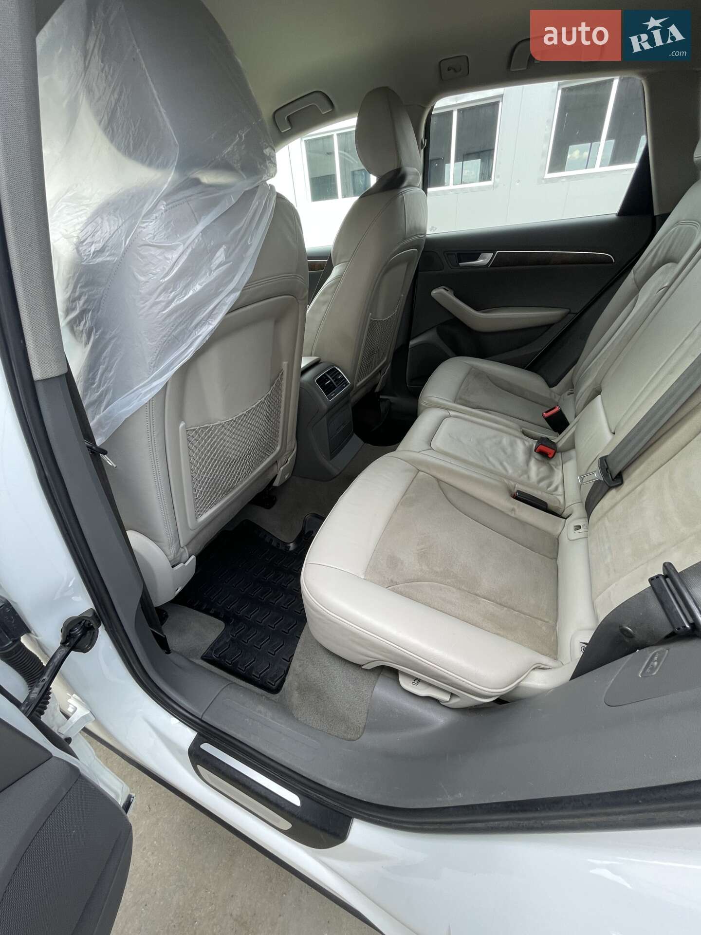 Audi Q5 2010 VIN WAUZZZ8R9AA050277 фото оголошення 7 з 11